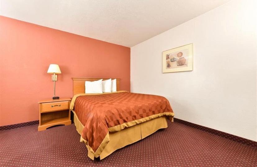 Travel Inn & Suite photo 35