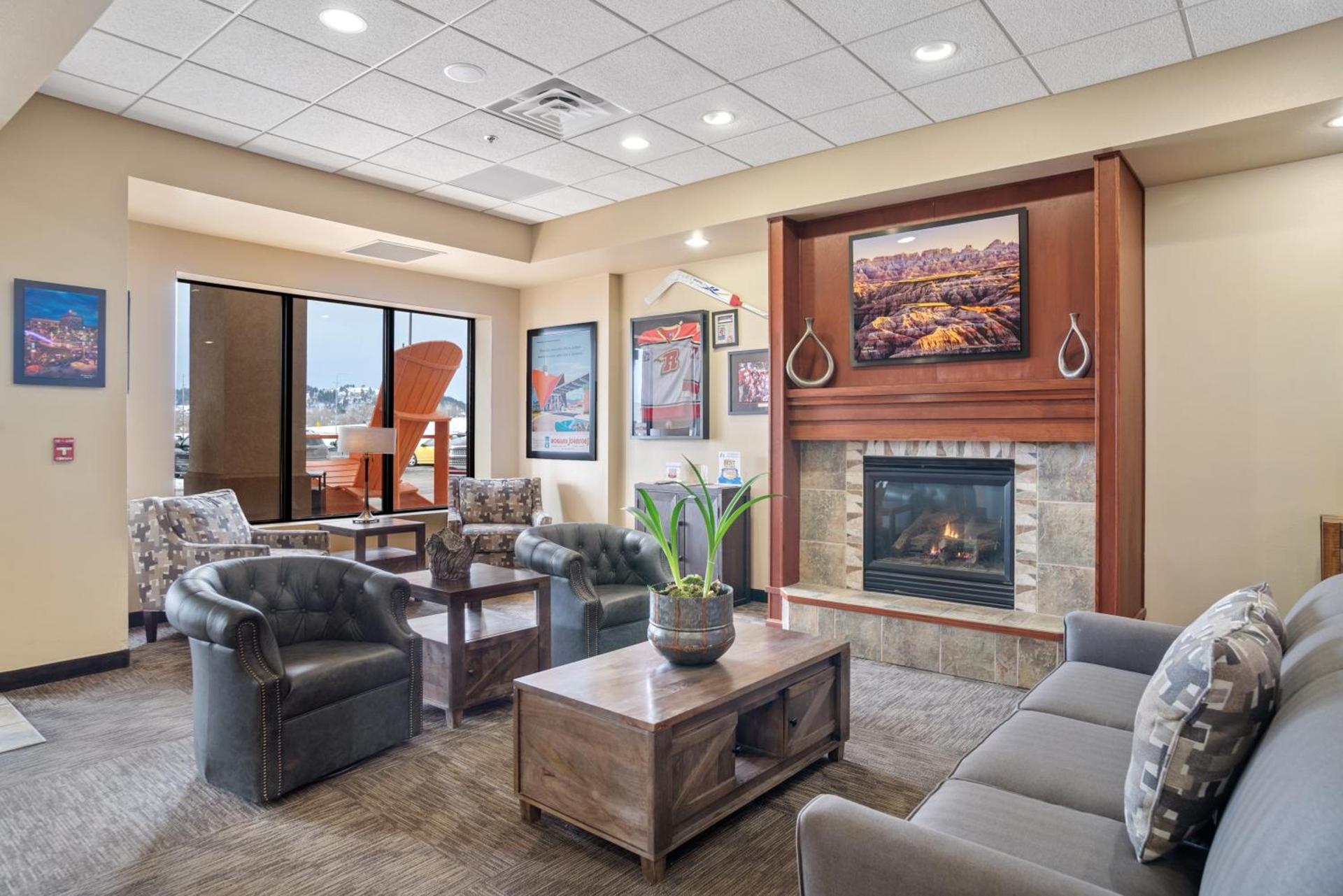 Elevation Inn & Suites, Trademark Collection by Wyndham Downtown Rapid City- Walking Distance To The Monument photo 32