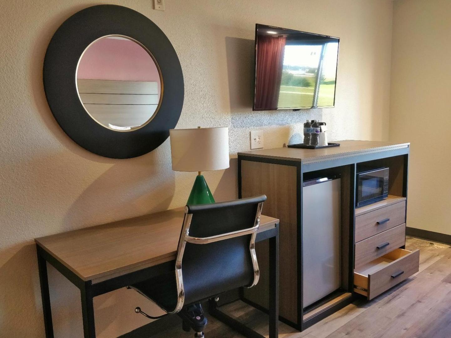Arya Inn and Suites photo 5