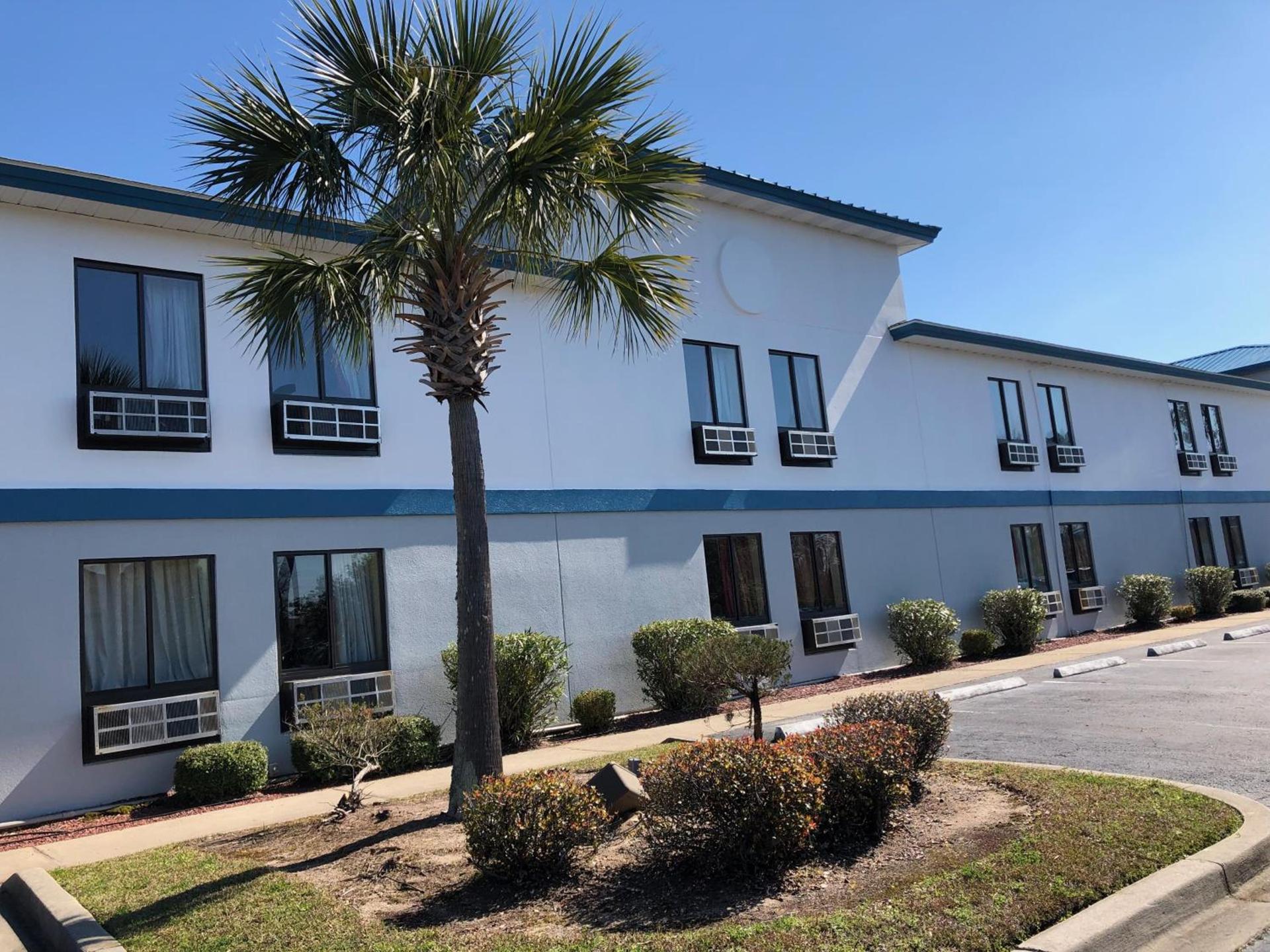 Baymont by Wyndham N Myrtle Beach - Park & Sports Complex Area photo 54