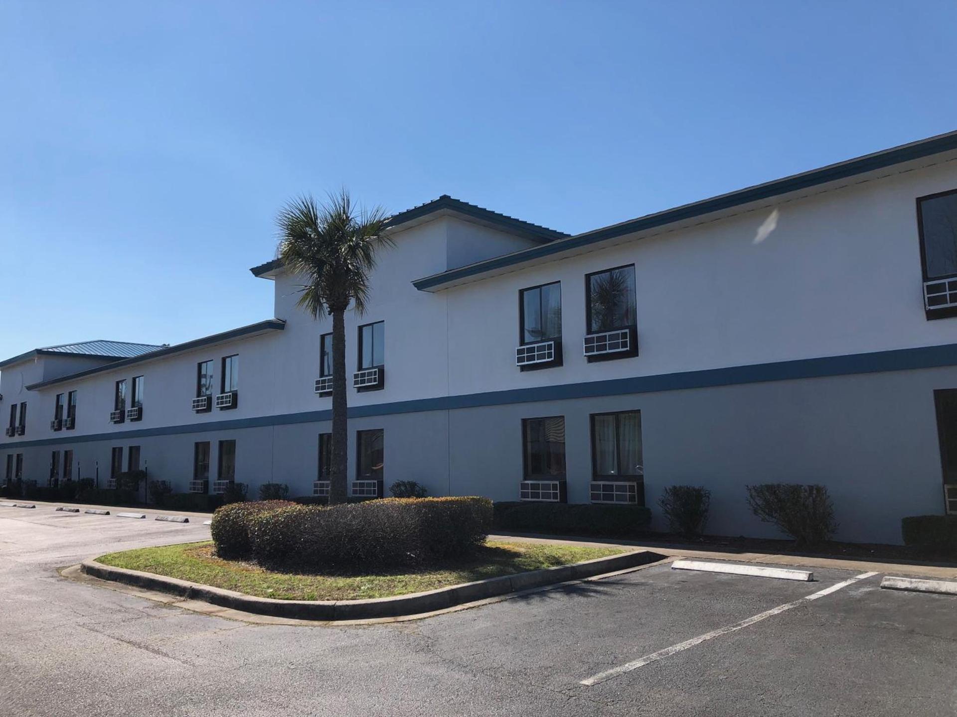 Baymont by Wyndham N Myrtle Beach - Park & Sports Complex Area photo 53