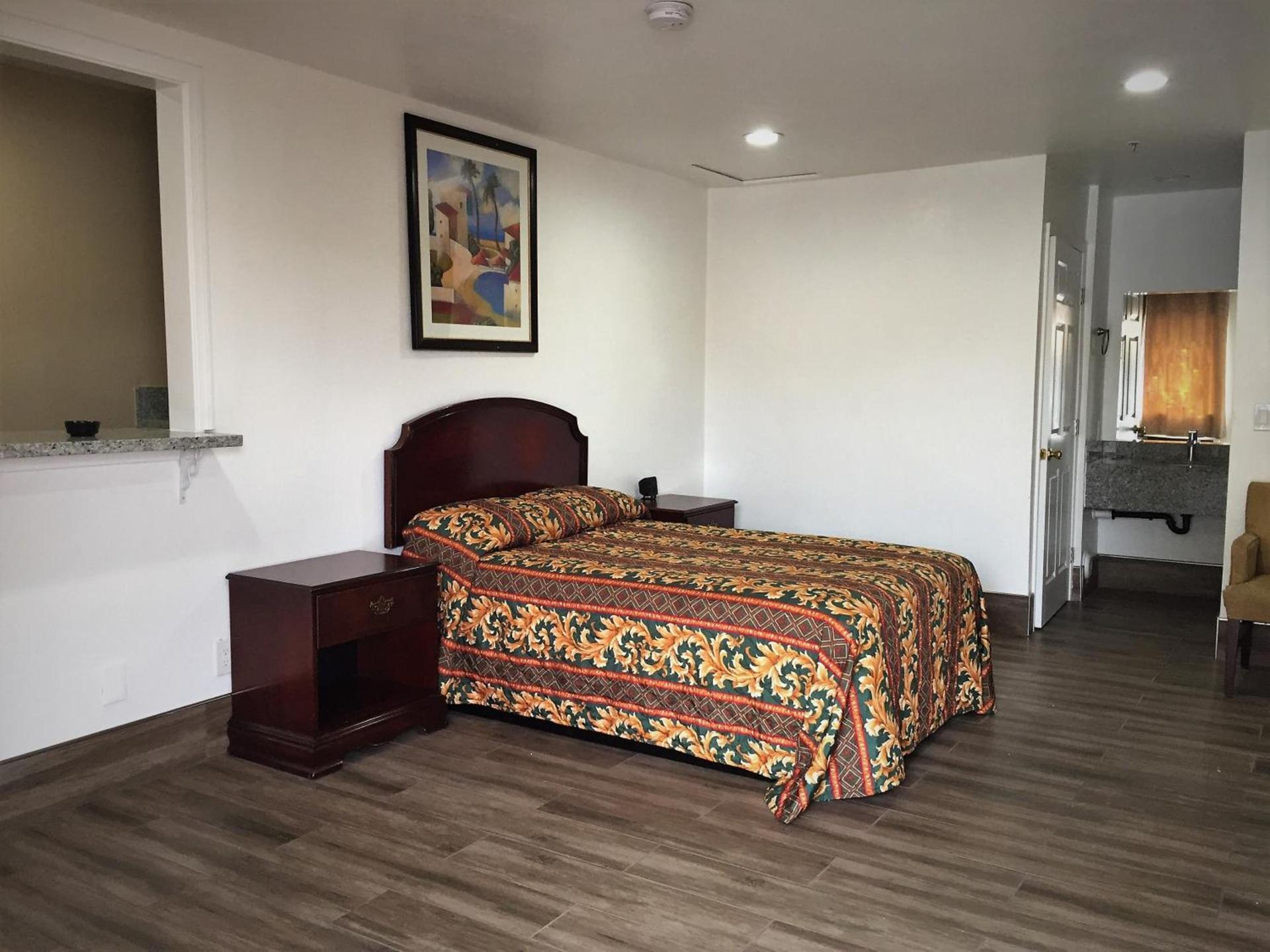 Palm Inn Motel - Montclair photo 4