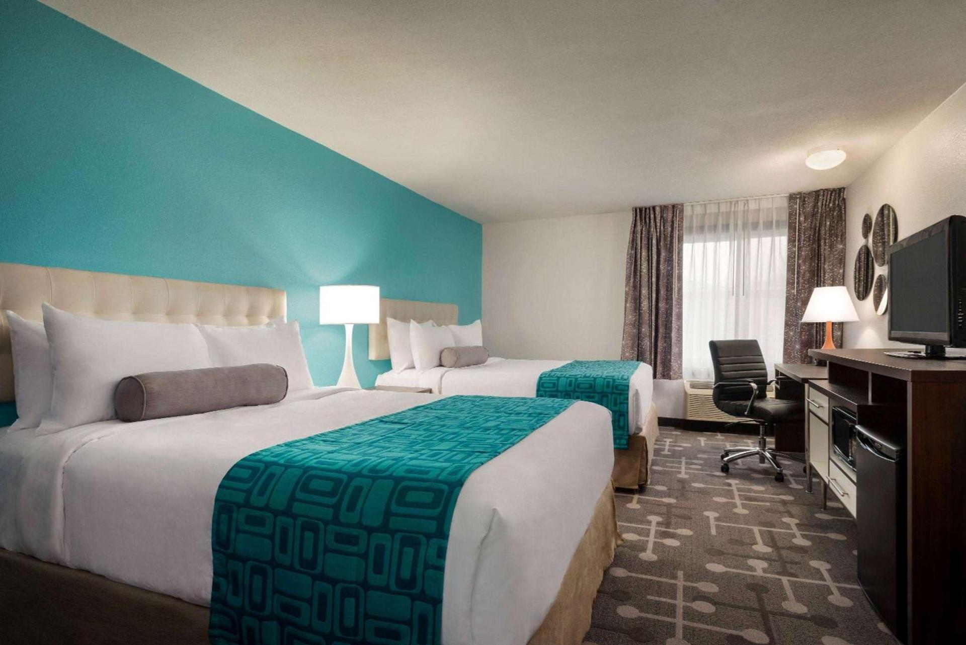 Howard Johnson by Wyndham Appleton photo 13
