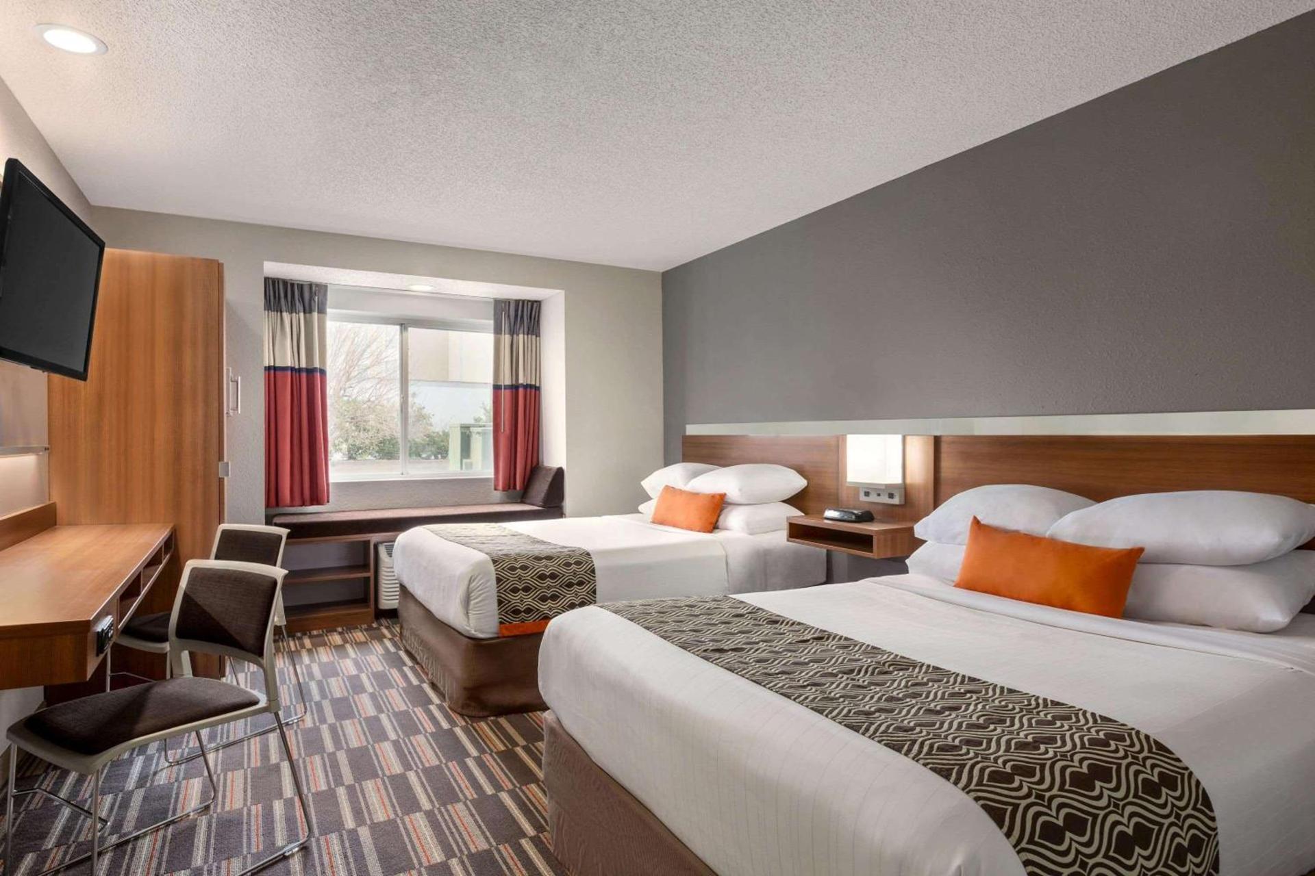 Microtel Inn & Suites by Wyndham photo 17