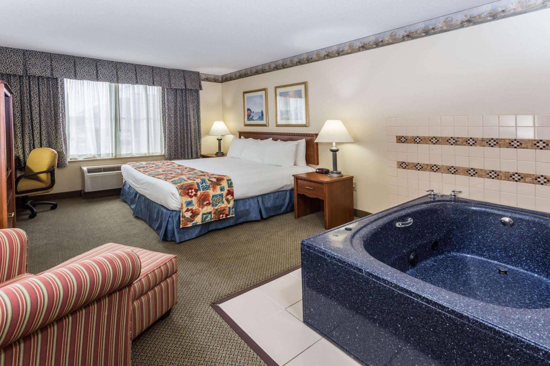 Baymont by Wyndham Waterford/Burlington WI photo 37