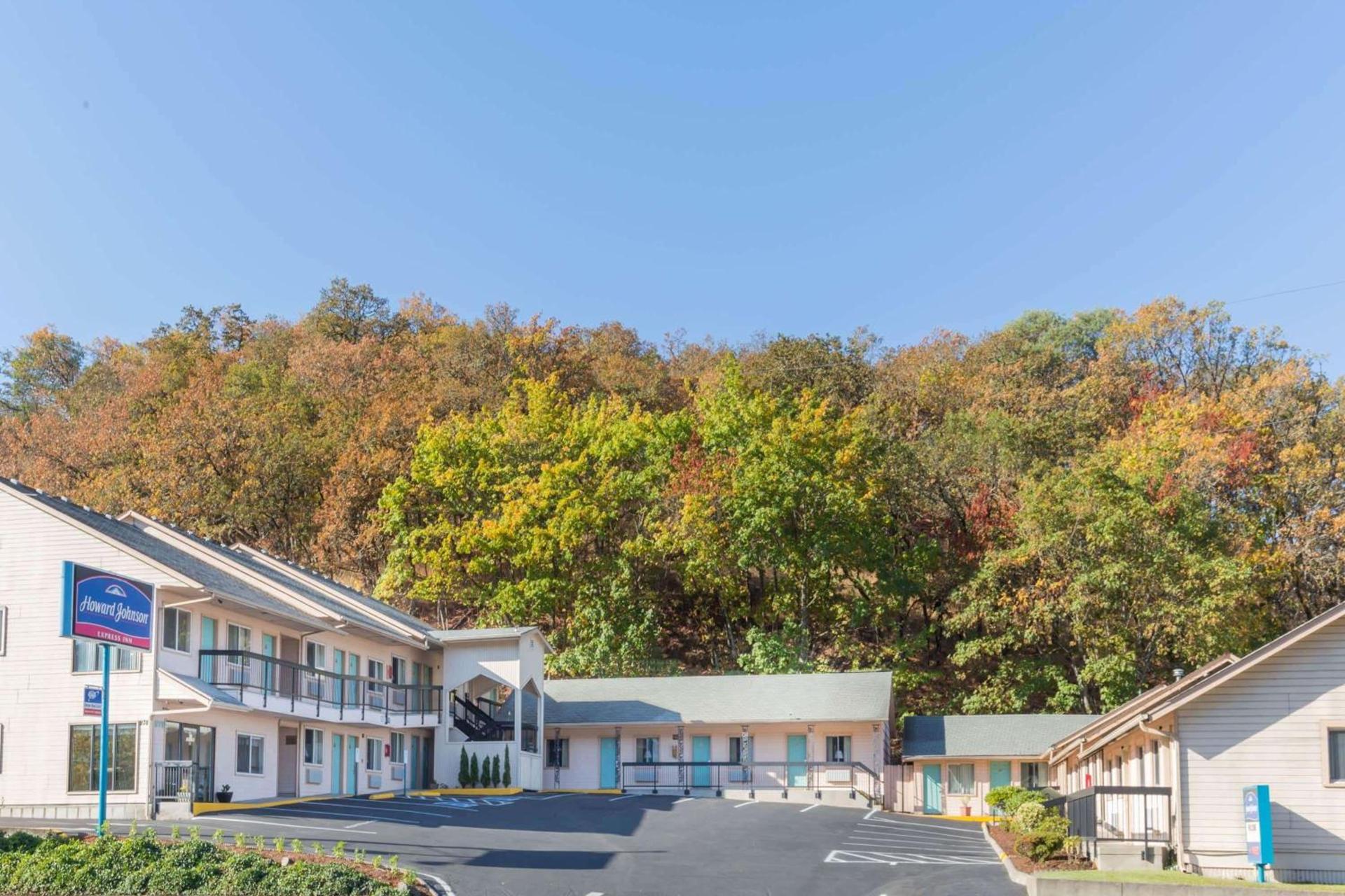 Howard Johnson by Wyndham Roseburg — hotel in Roseburg
