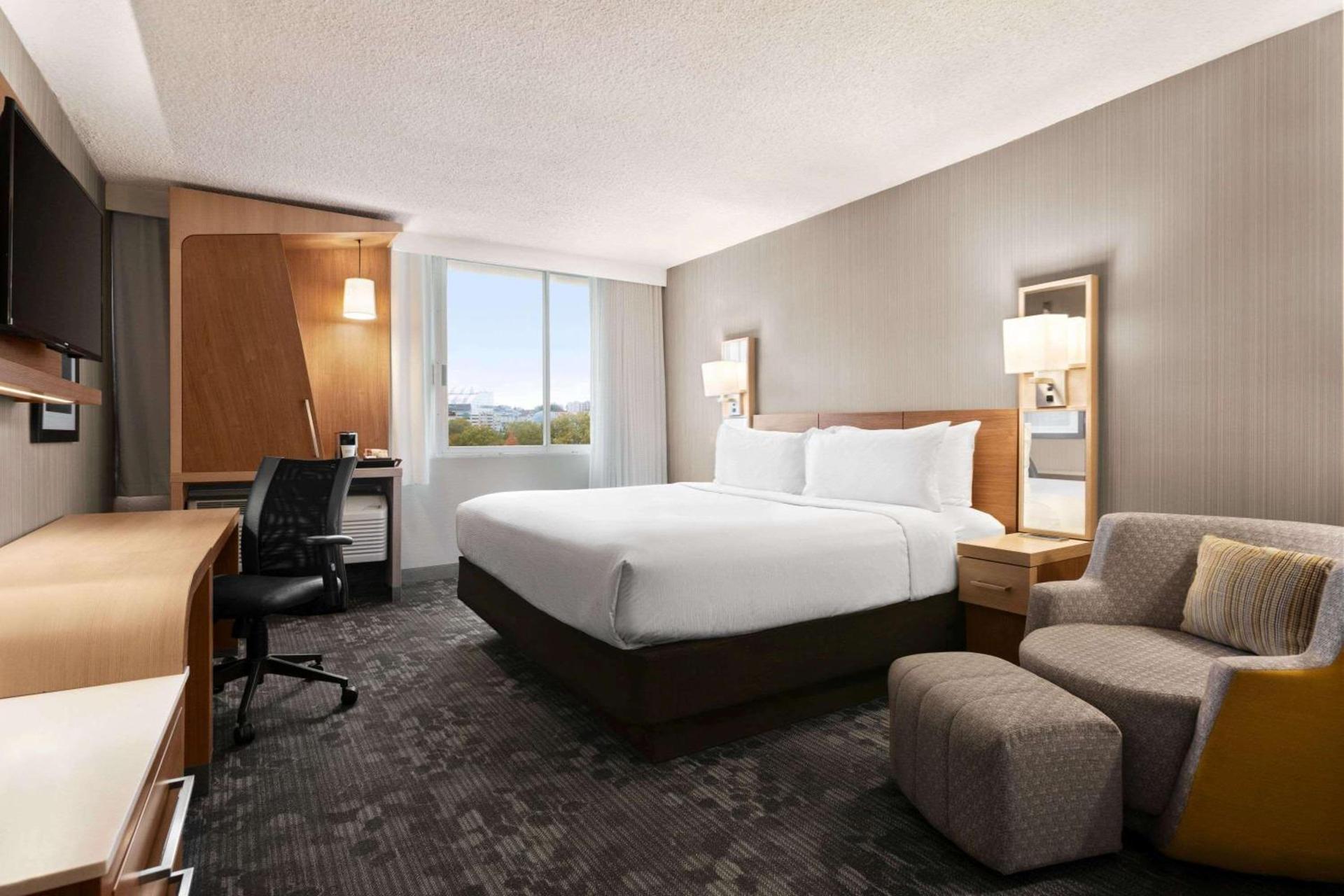 Wyndham Garden at Niagara Falls photo 26