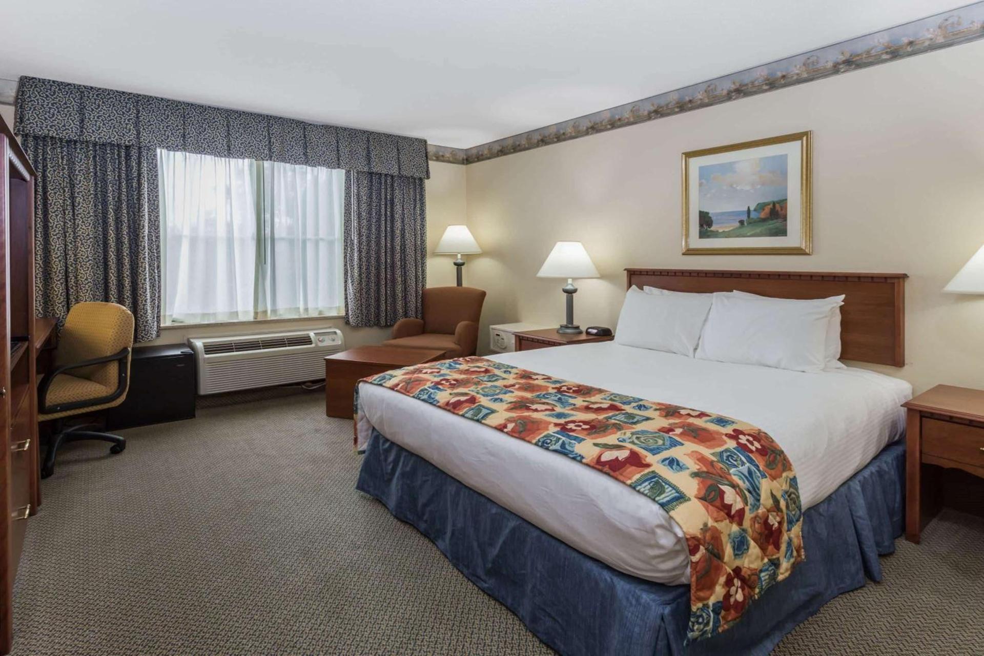 Baymont by Wyndham Waterford/Burlington WI photo 39