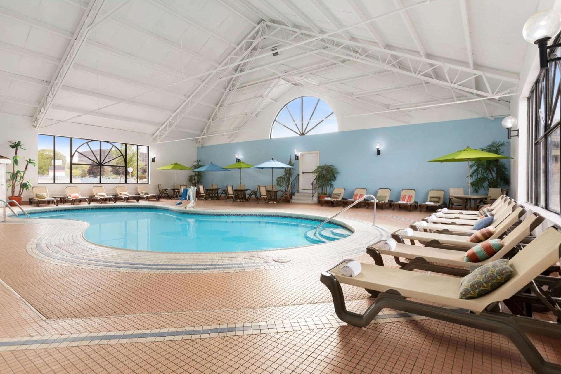 Wyndham Garden at Niagara Falls photo 33