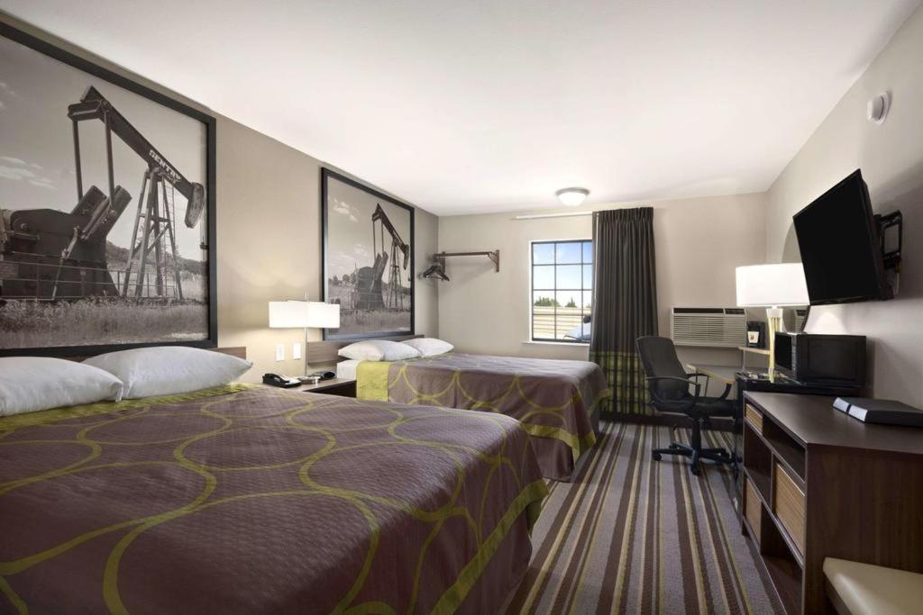 Super 8 by Wyndham Ardmore photo 13