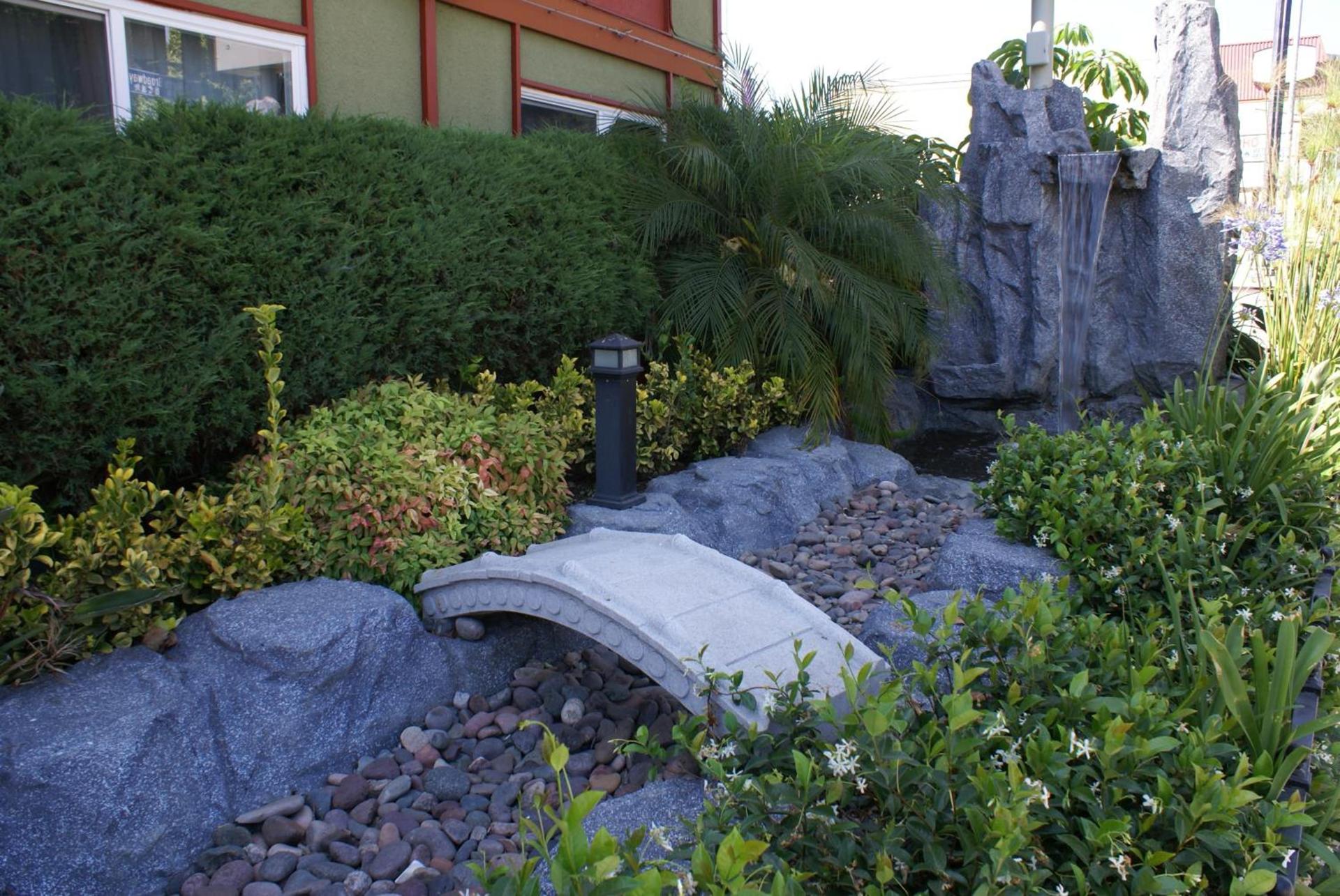 Royal Pagoda Motel Dodger Stadium photo 12