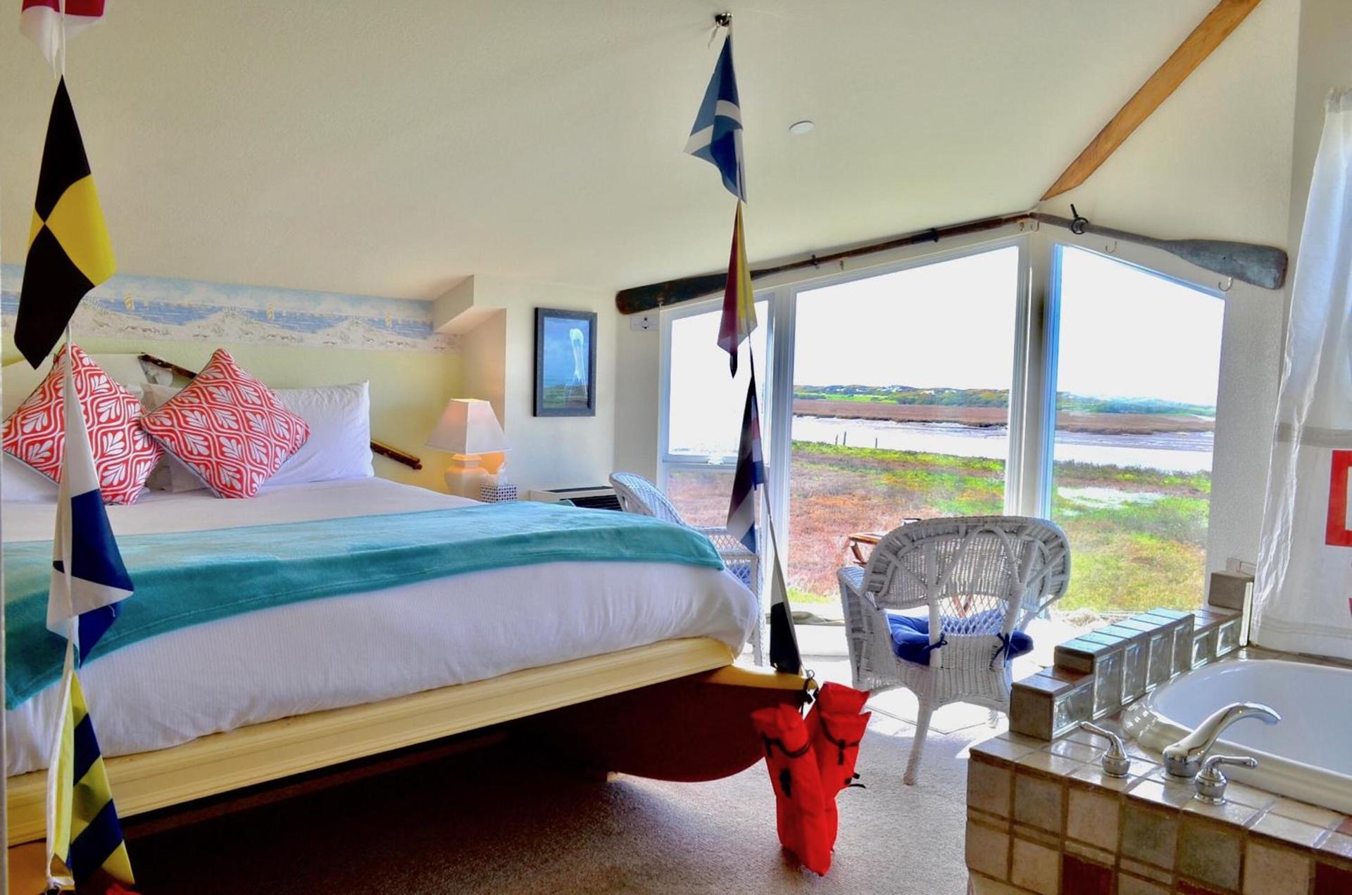 Captain's Inn at Moss Landing photo 12