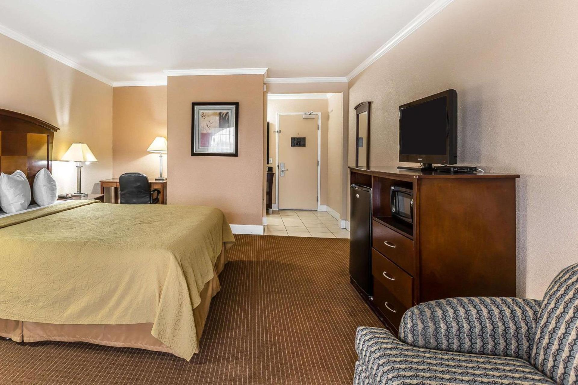 Quality Inn near Hearst Castle photo 18