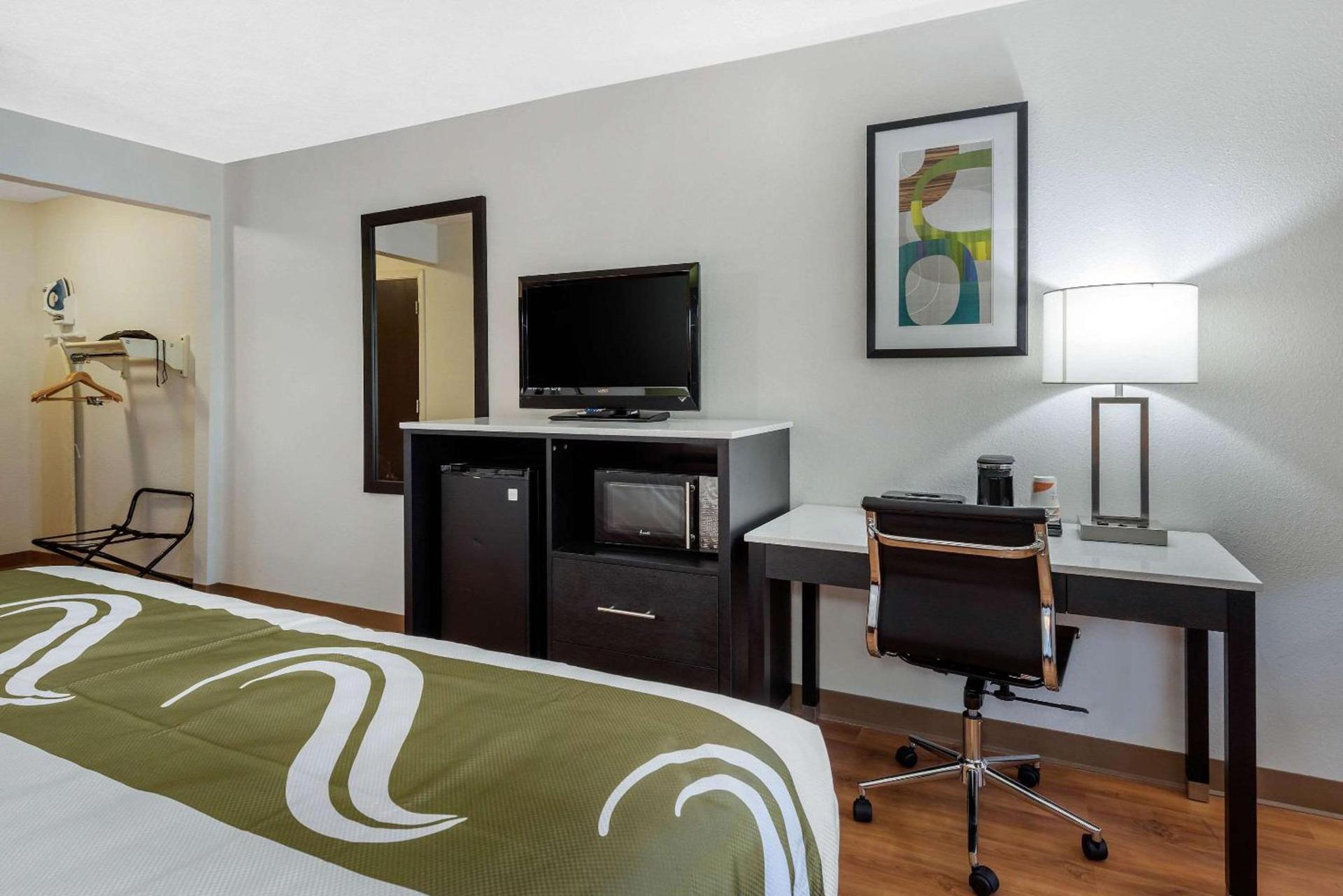 Quality Inn Coraopolis - Pittsburgh Airport photo 9