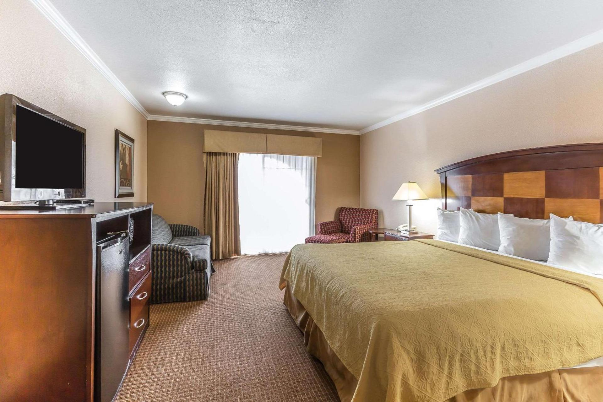 Quality Inn near Hearst Castle photo 20