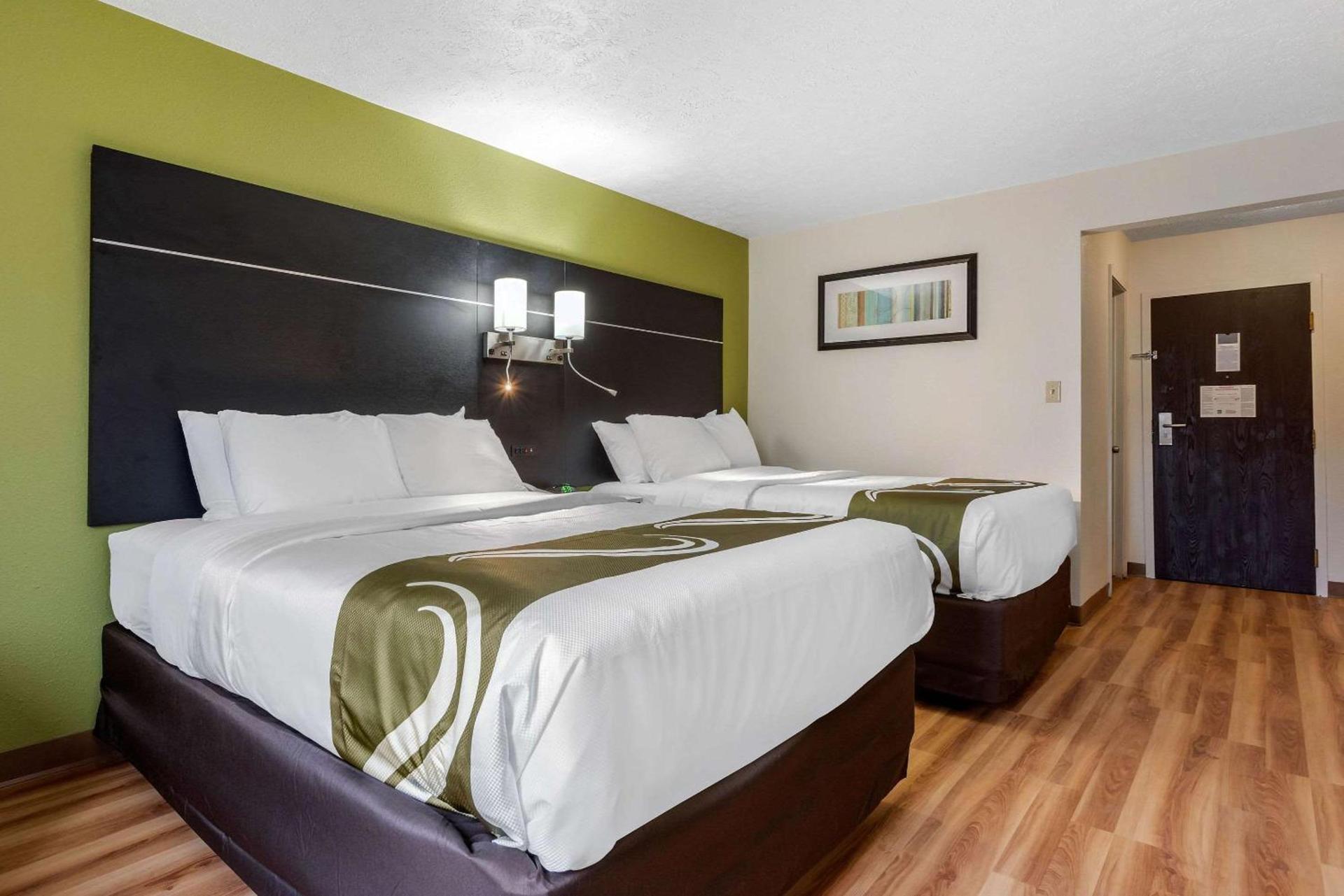 Quality Inn Coraopolis - Pittsburgh Airport photo 16