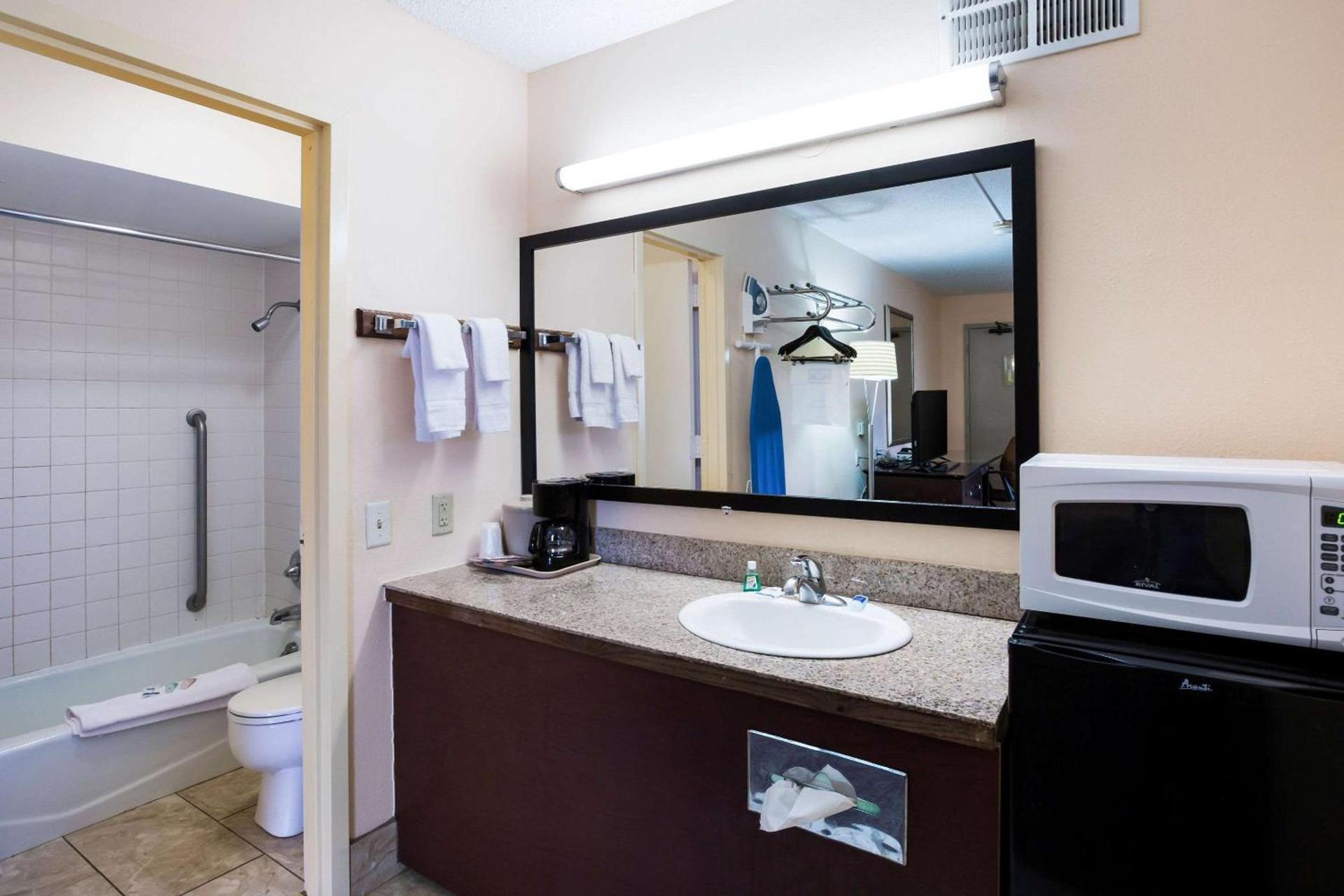 Rodeway Inn Sergeant Bluff - Sioux City photo 6