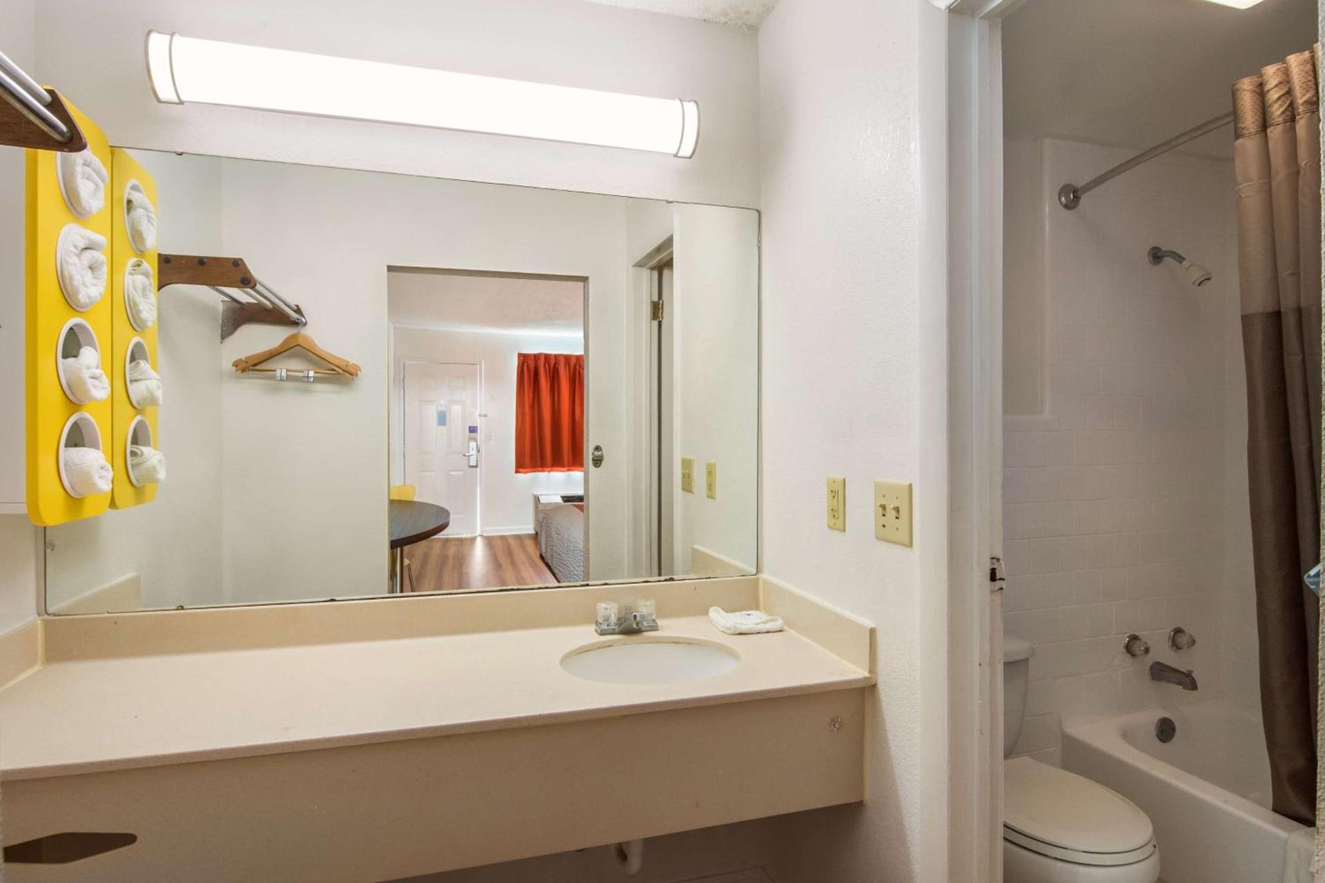 Motel 6-Warner Robins, GA photo 19