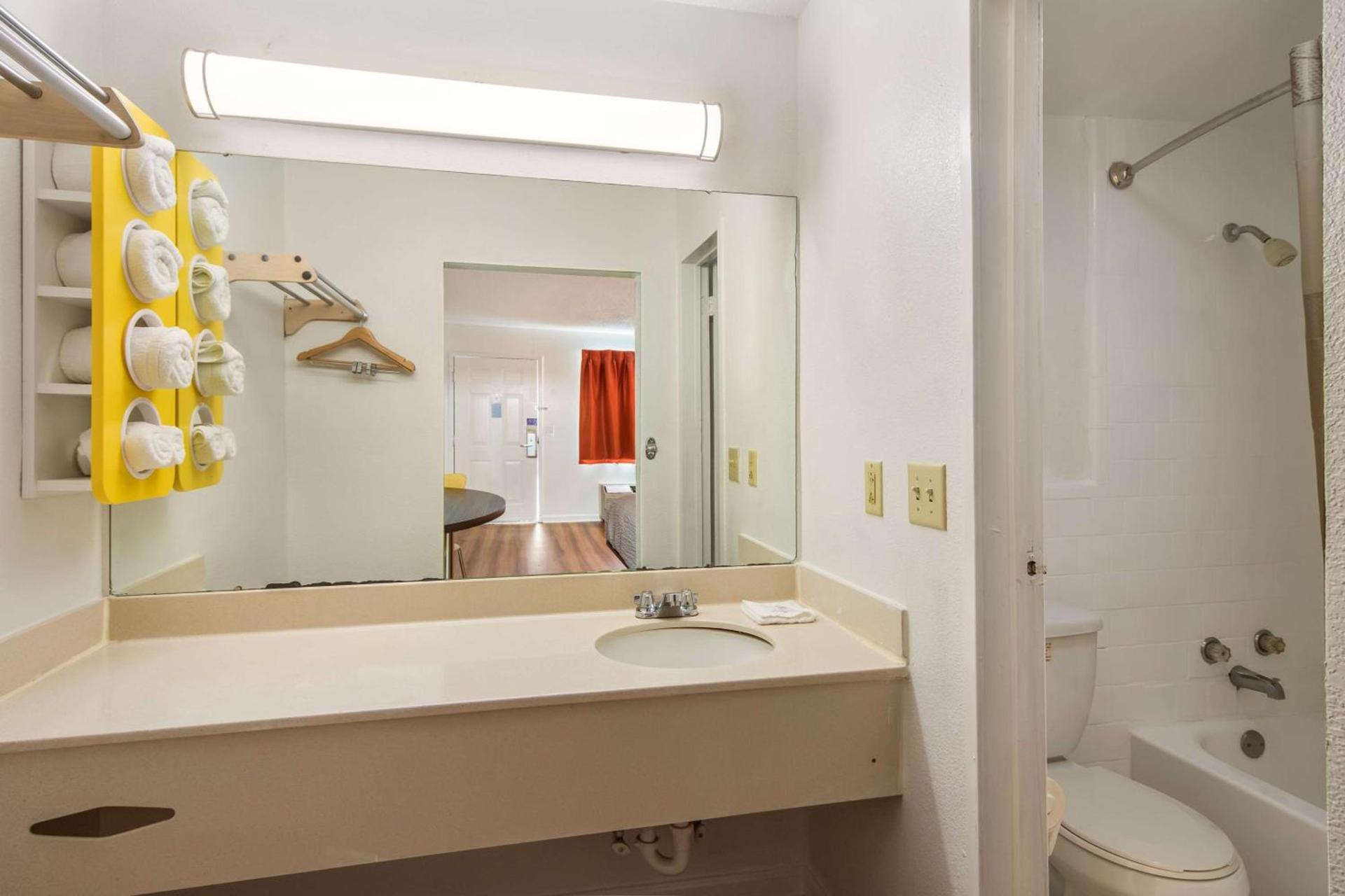 Motel 6-Warner Robins, GA photo 22