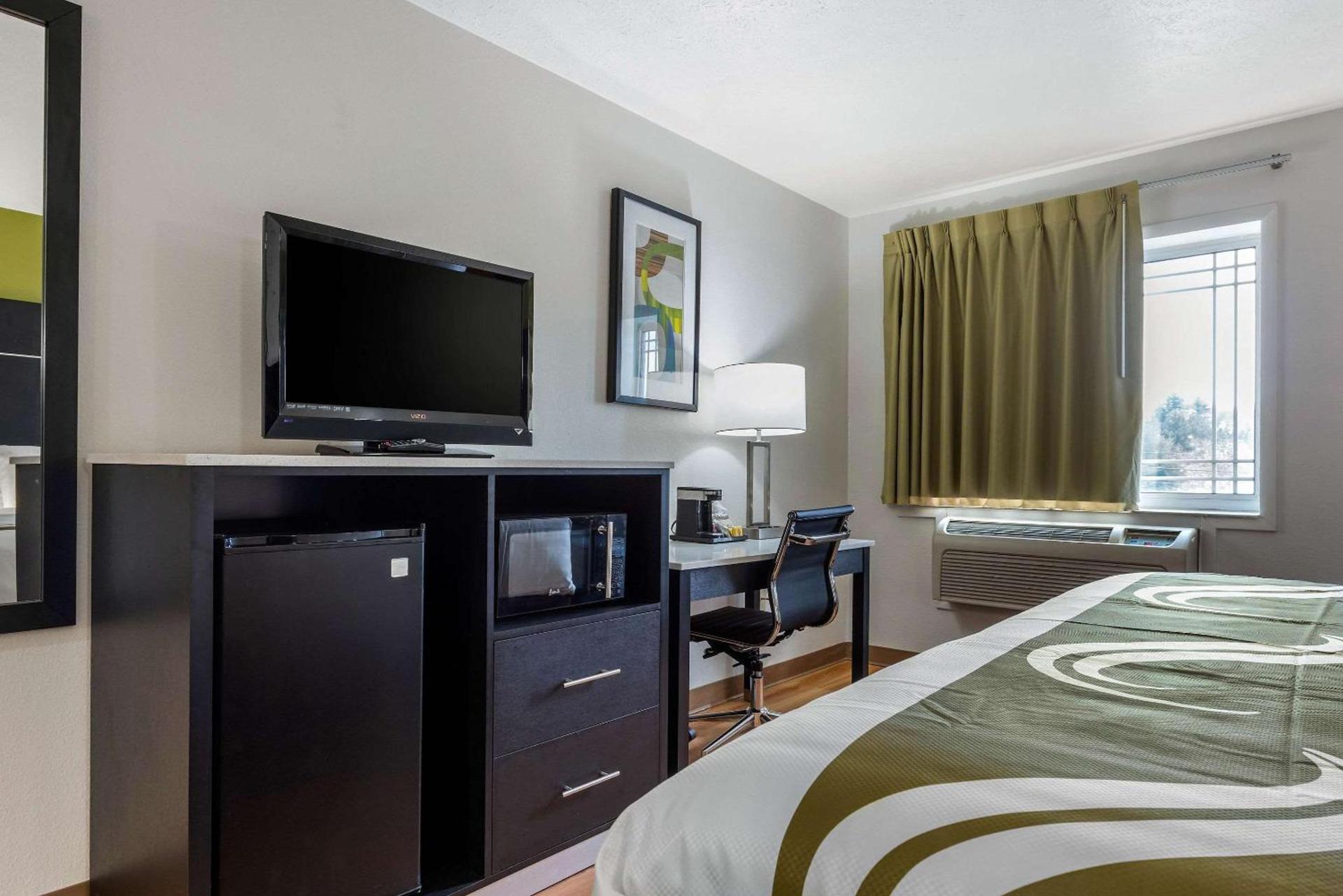 Quality Inn Coraopolis - Pittsburgh Airport photo 12