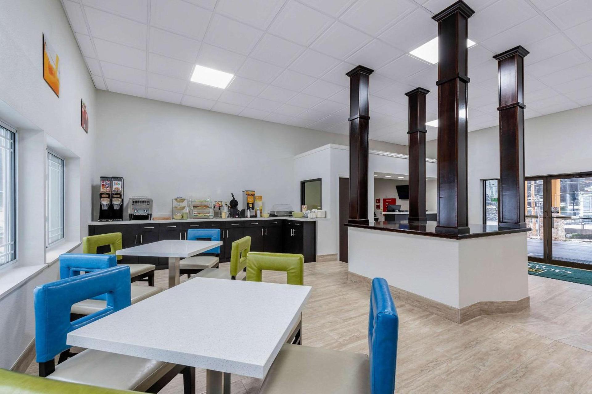 Quality Inn Coraopolis - Pittsburgh Airport photo 28