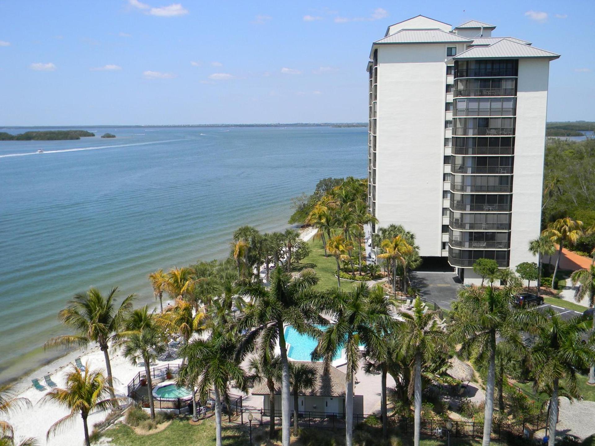 Resort Harbour Properties - Fort Myers / Sanibel Gateway photo 7