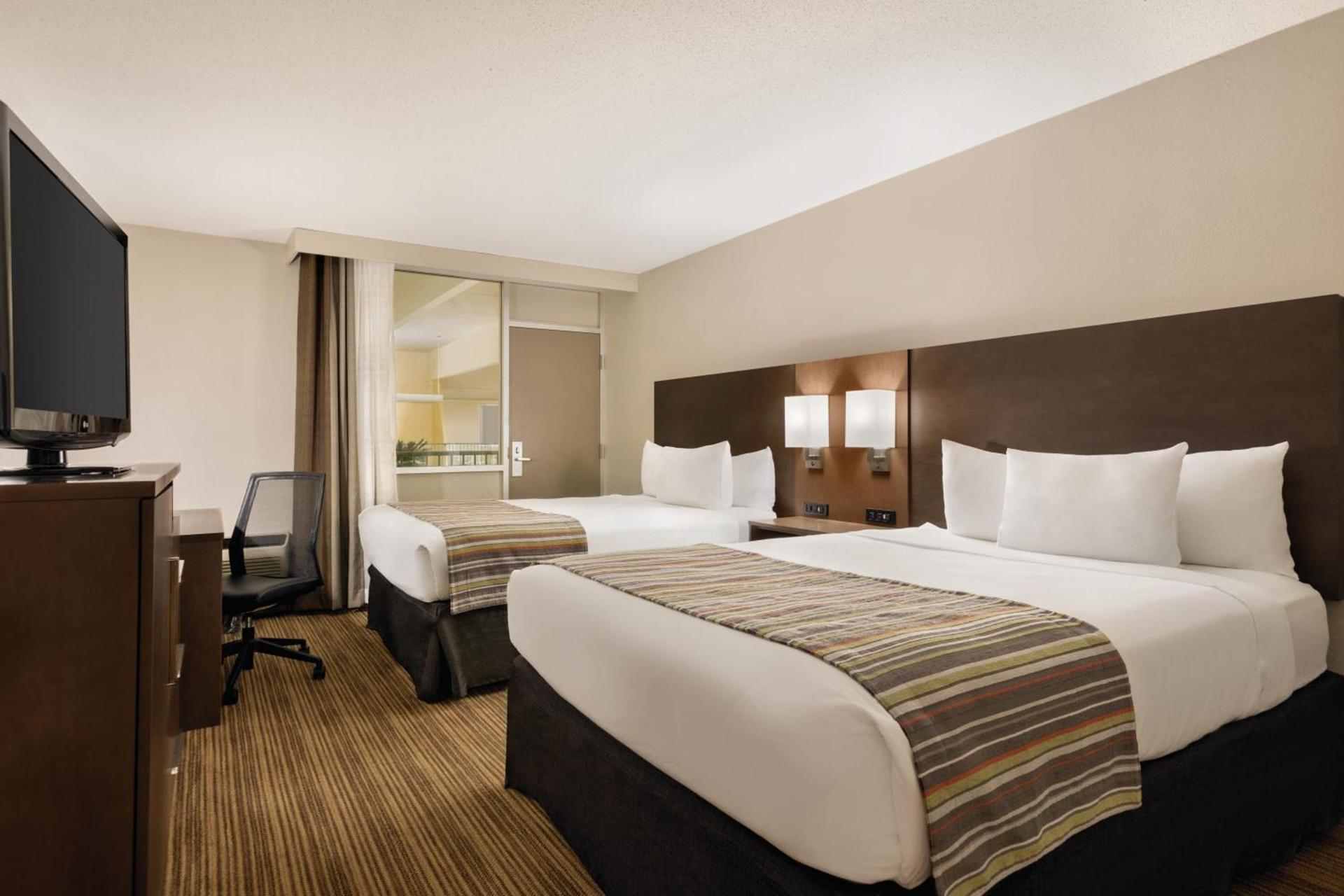 Country Inn & Suites by Radisson, Fergus Falls, MN photo 29