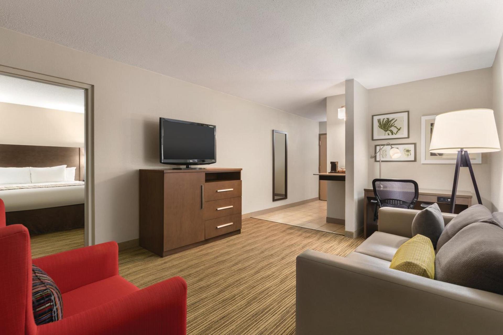 Country Inn & Suites by Radisson, Fergus Falls, MN photo 31