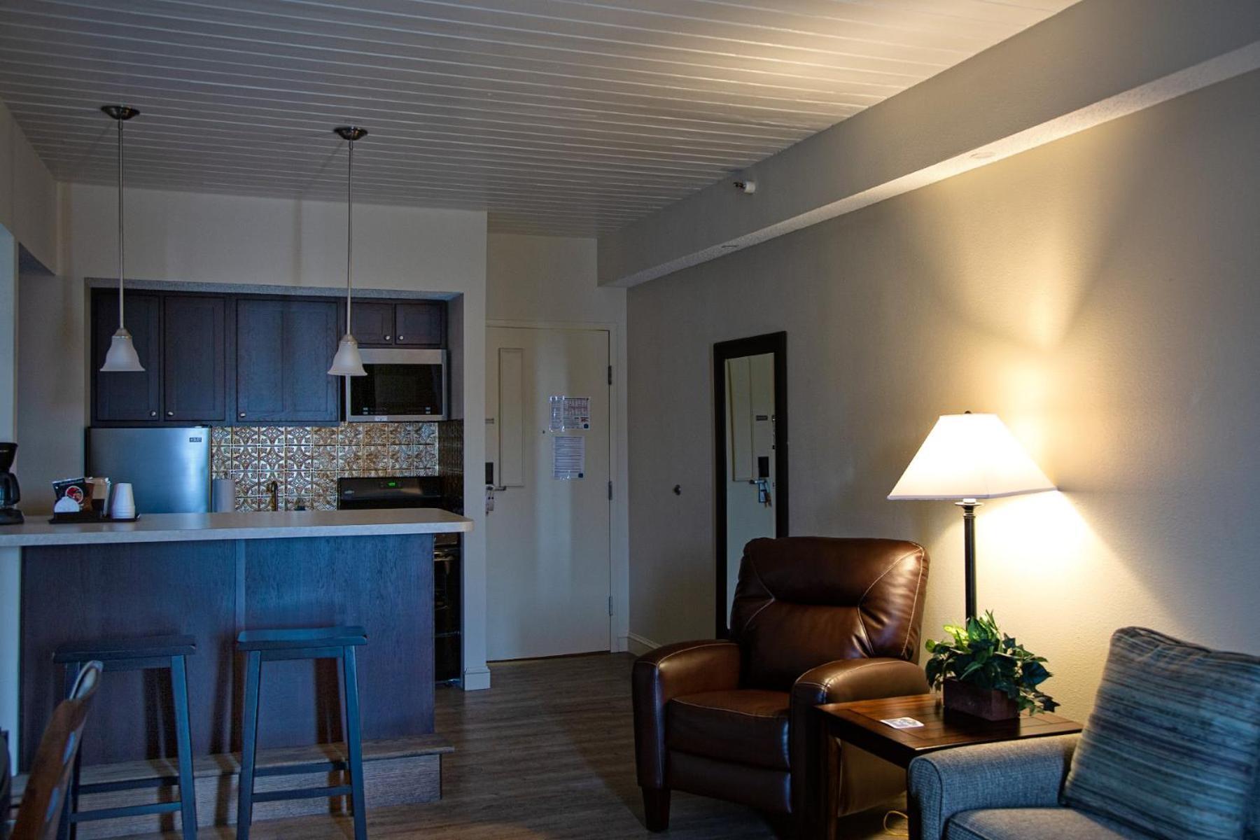 McCoy's Inn photo 2
