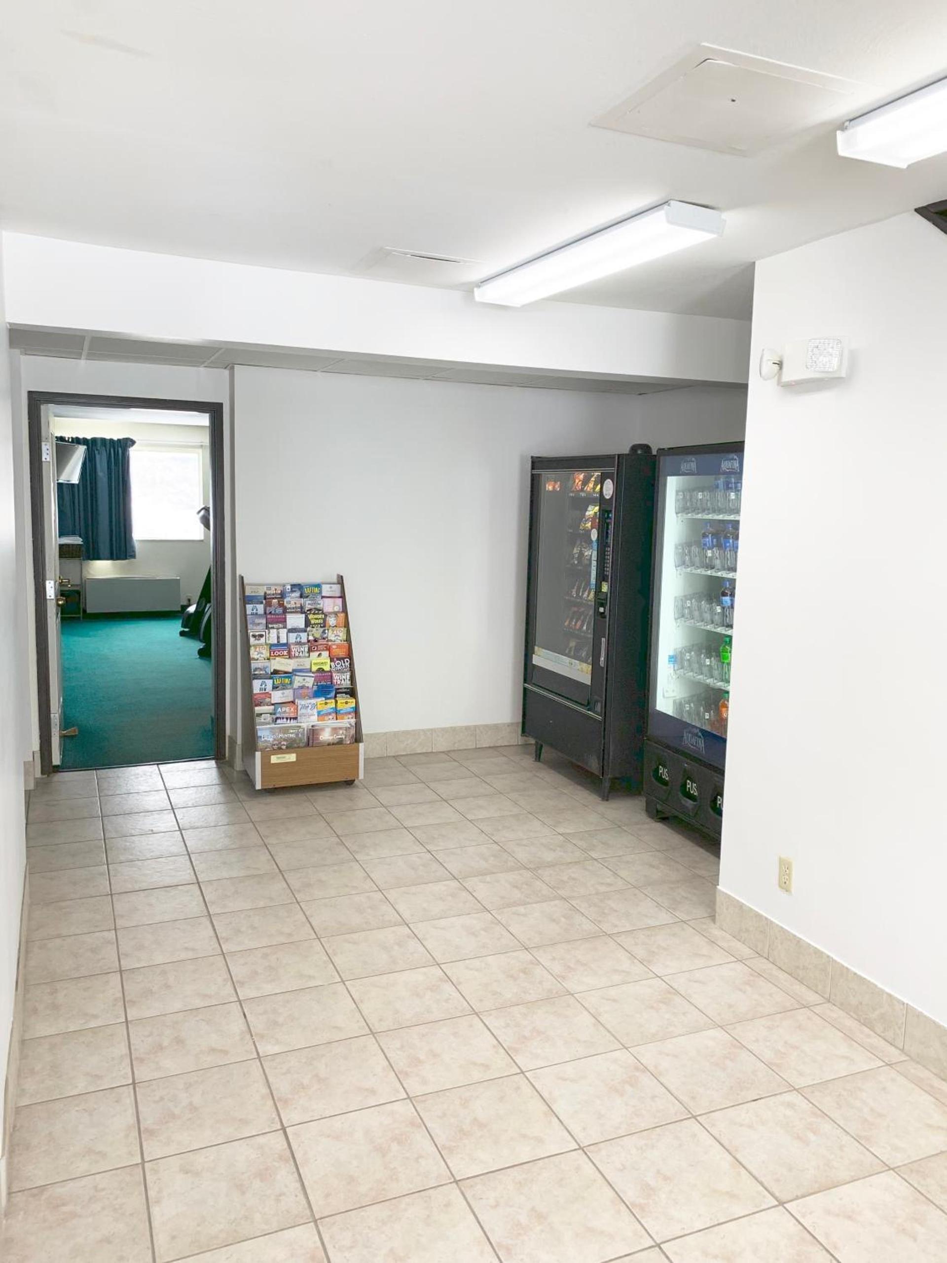 Motel 6 McGraw, NY - Cortland photo 7