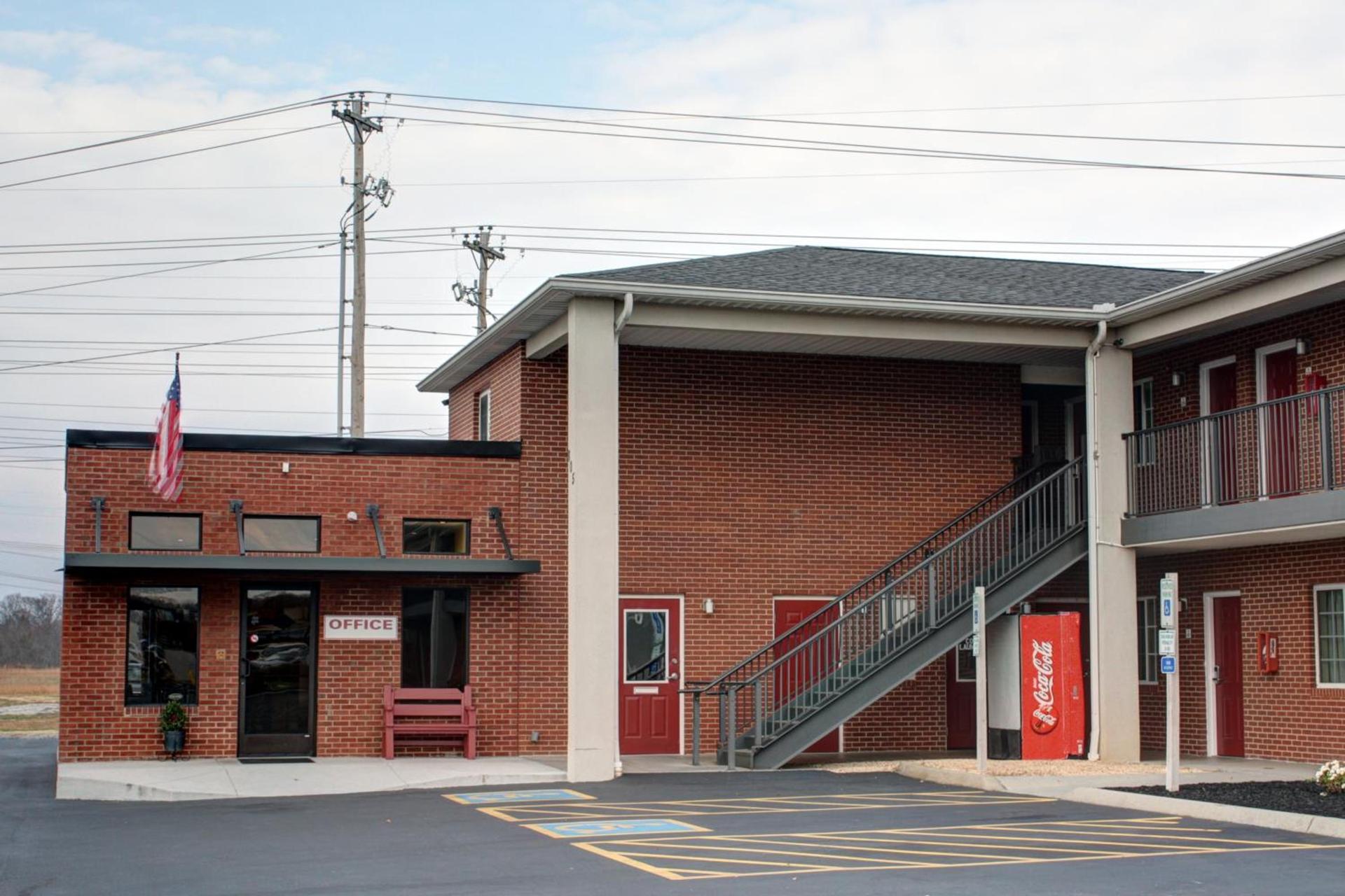 Luxbury Inn & Suites photo 24