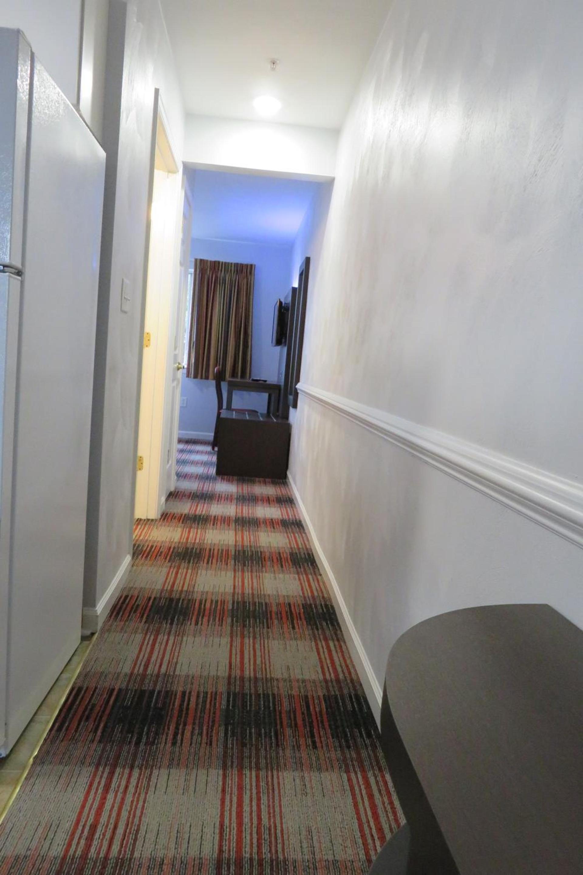 Luxbury Inn & Suites photo 19