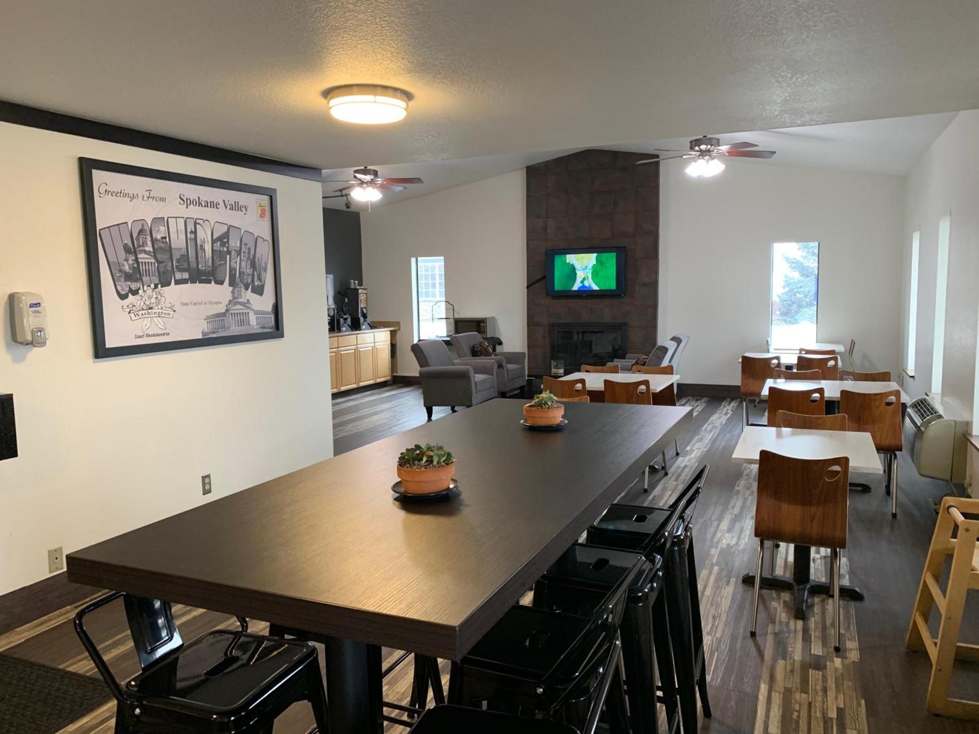 Super 8 by Wyndham Spokane Valley photo 37