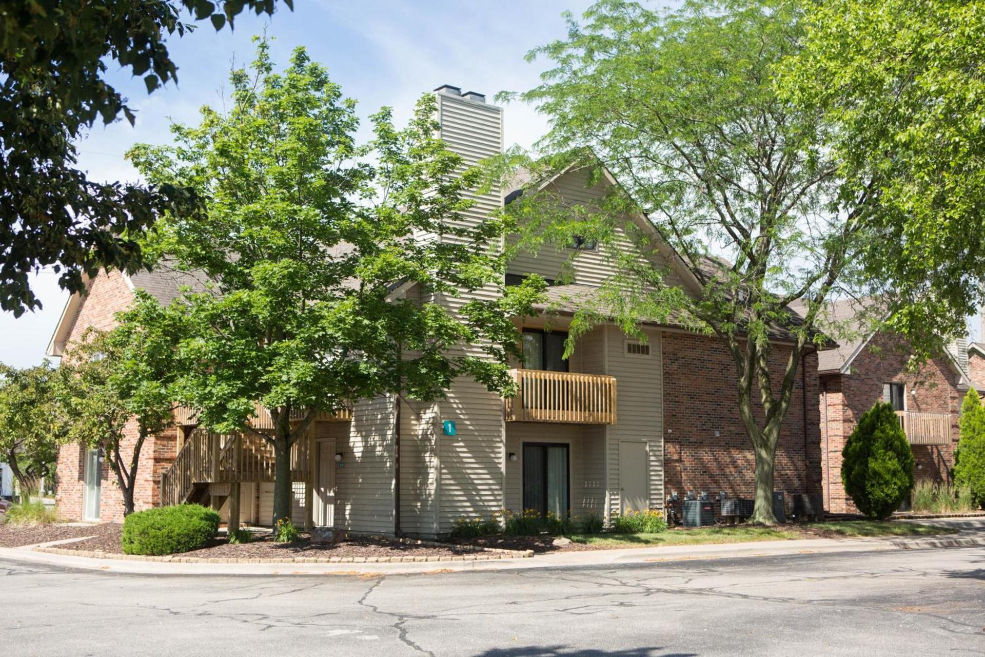 Eastlake Suites Hotel & Conference Center By OYO Urbana — hotel in Champaign