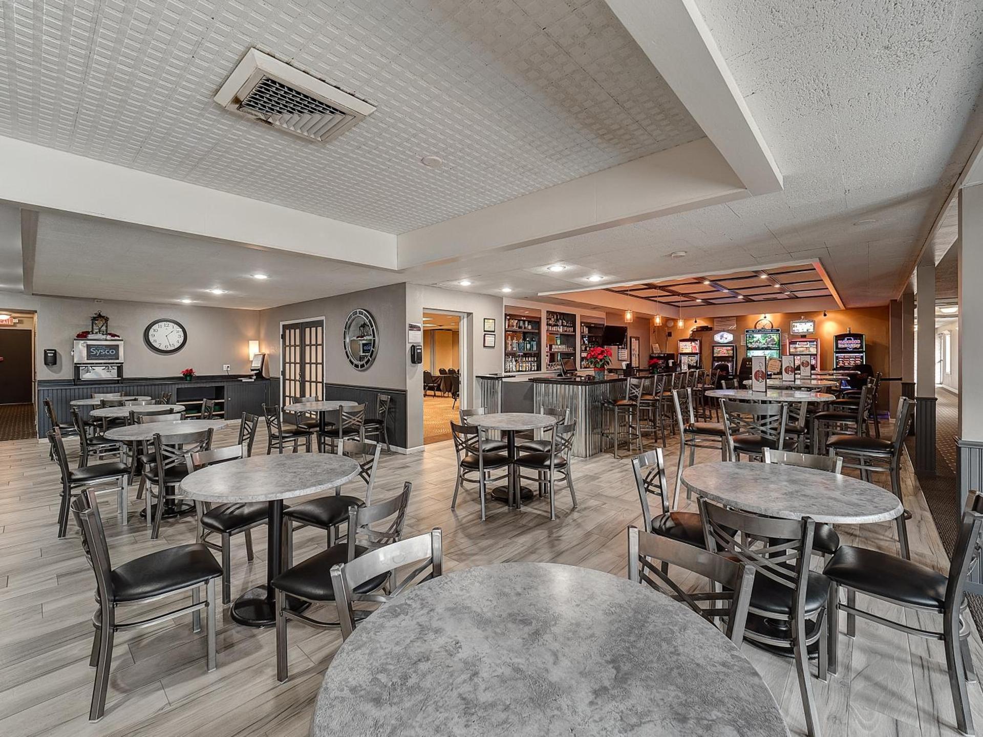 Red Lion Inn & Suites Urbana photo 39