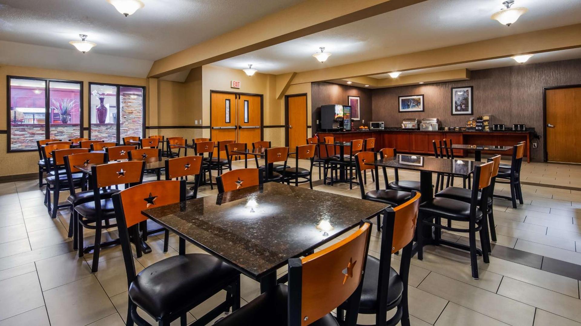 Best Western PLUS Vancouver Mall Drive photo 2