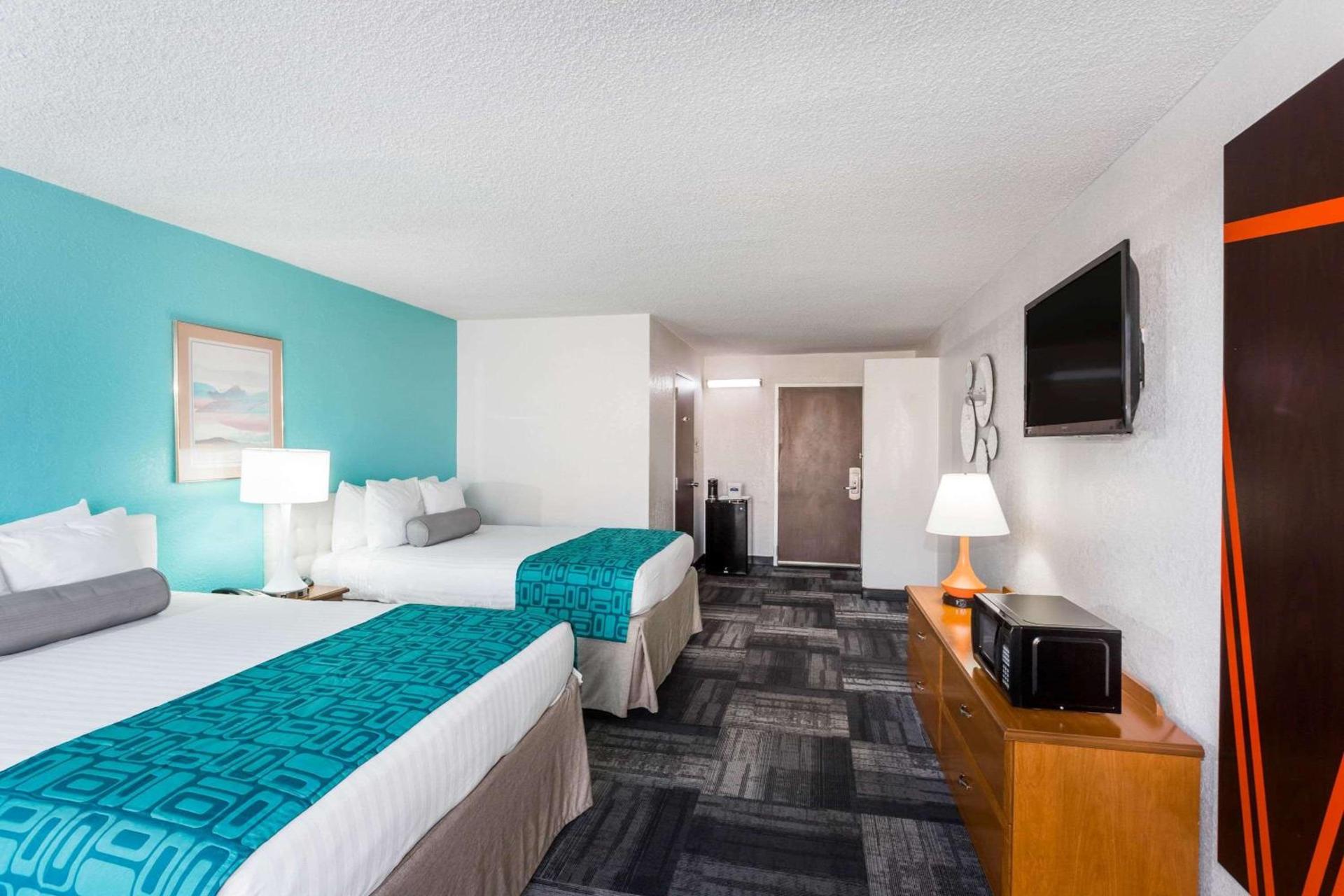 Howard Johnson by Wyndham Winter Haven FL photo 5