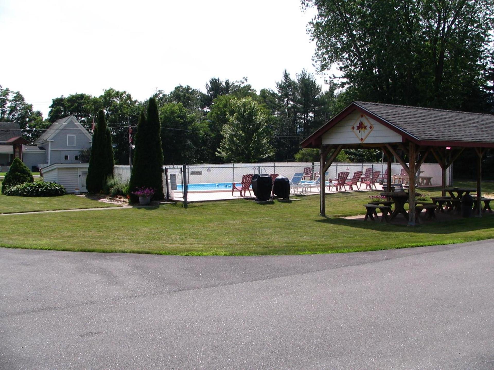 Maple Leaf Motel photo 5