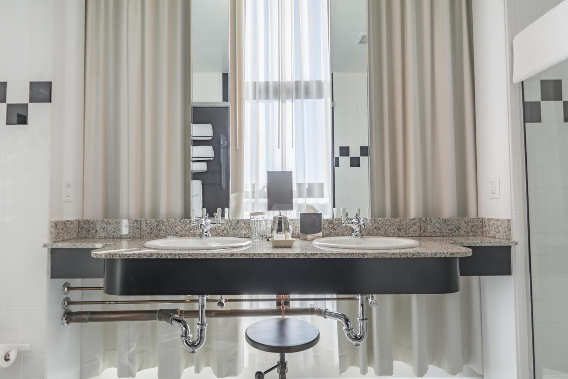 Proximity Hotel photo 19