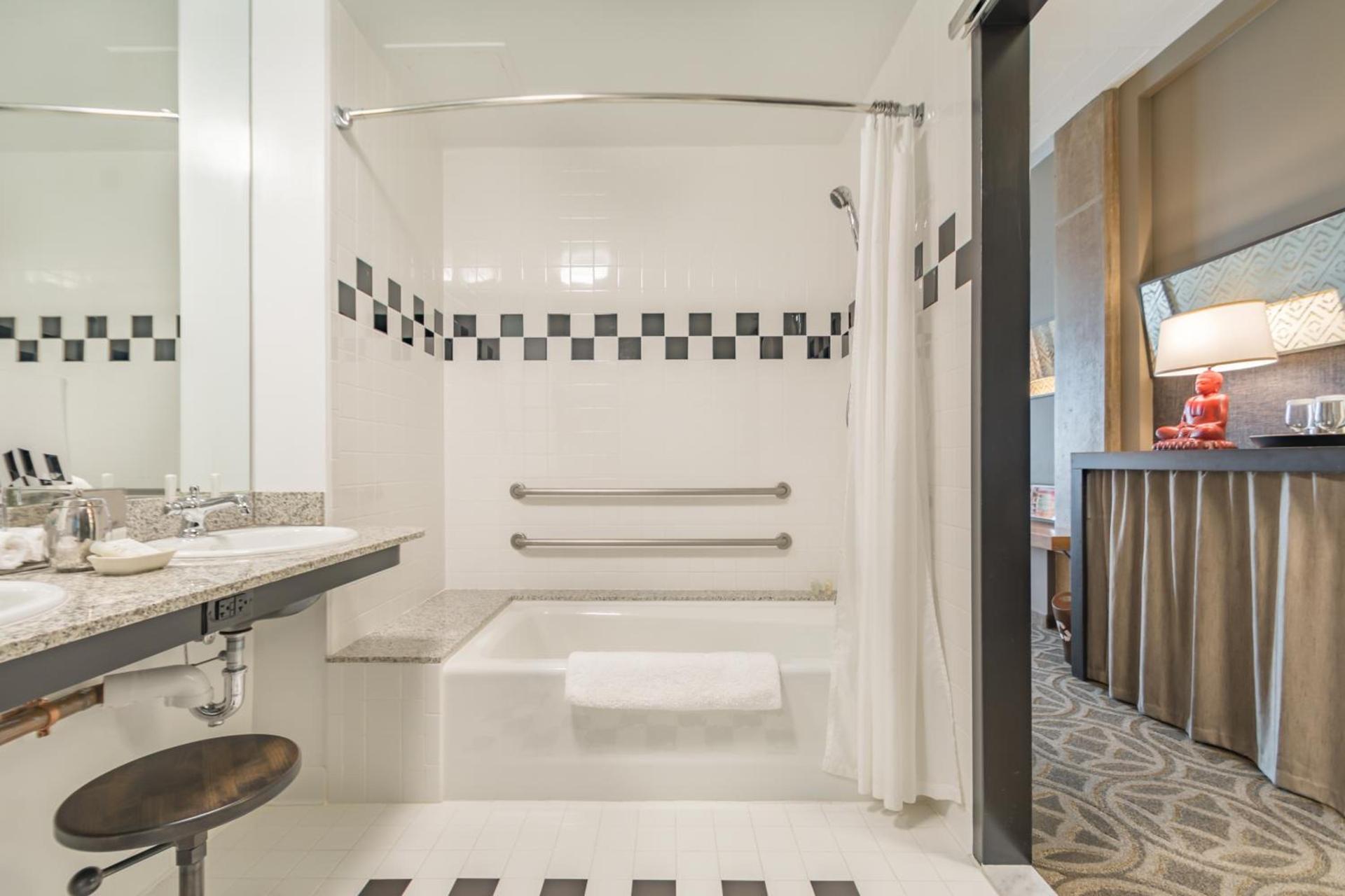 Proximity Hotel photo 12