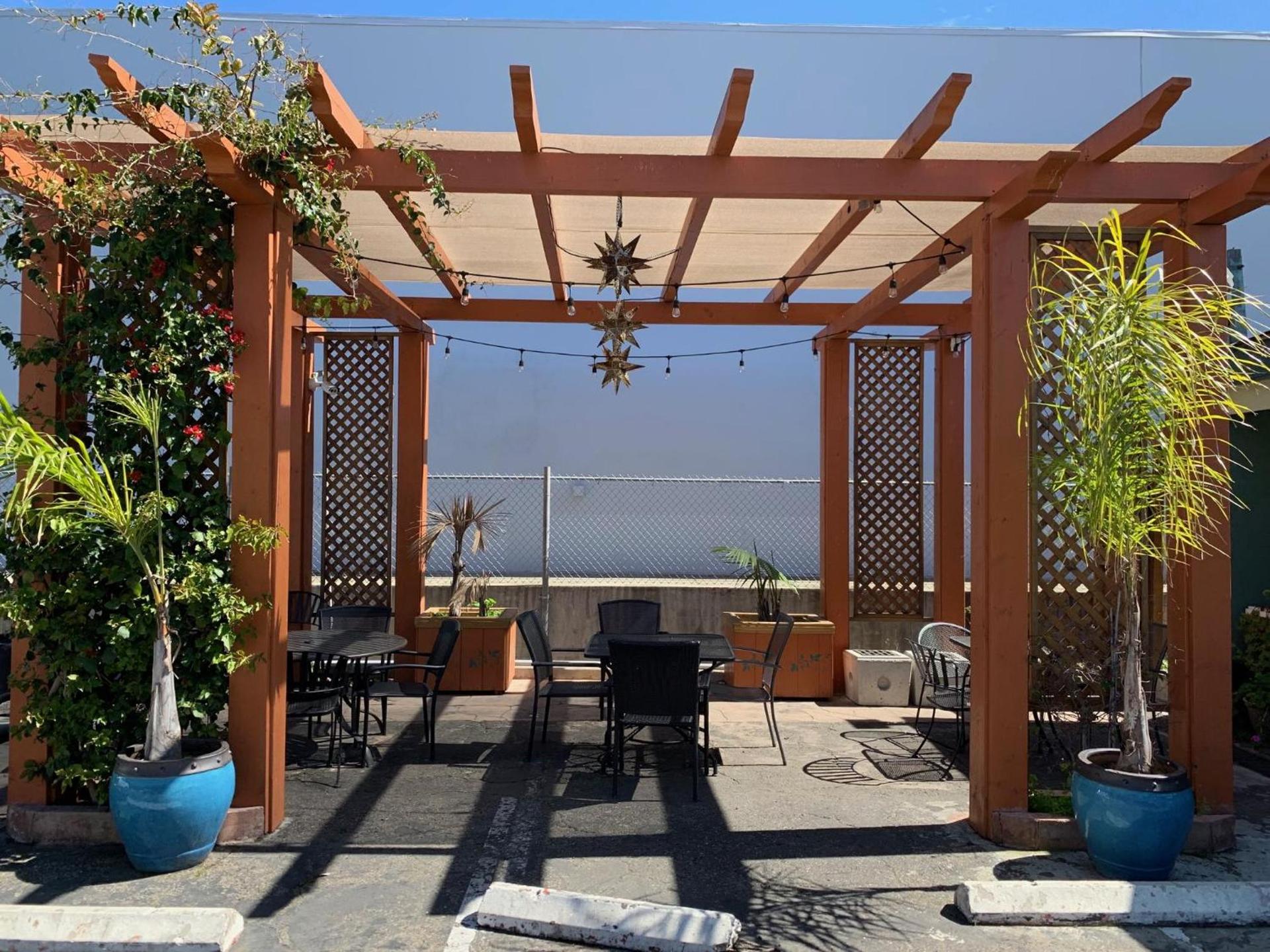 Sandyland Reef Inn photo 18