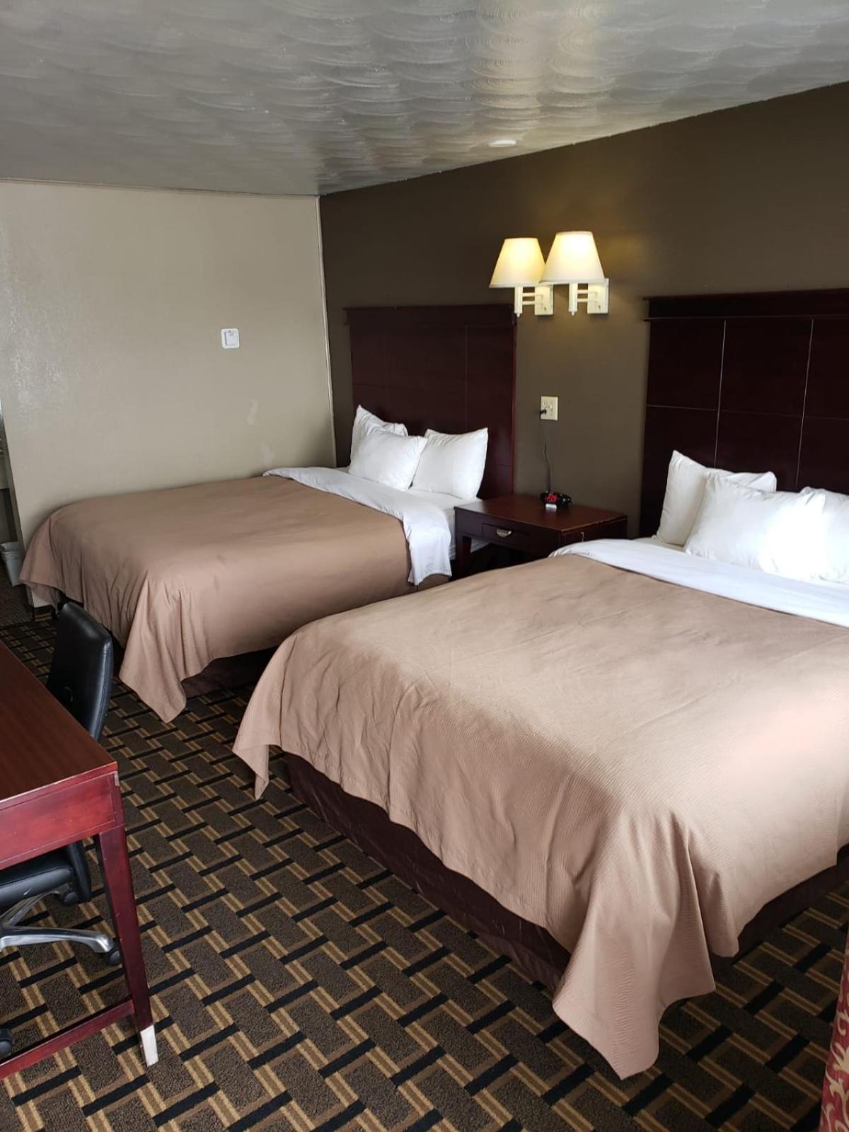 Travelodge by Wyndham Evanston photo 12