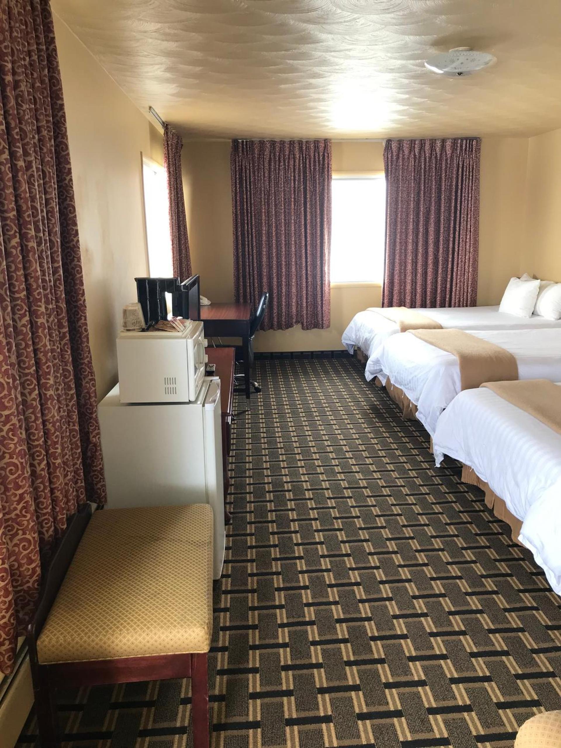 Travelodge by Wyndham Evanston photo 6