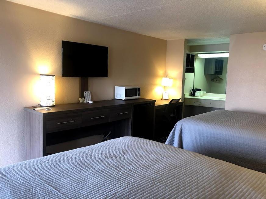 Legacy Inn - Gallatin photo 15