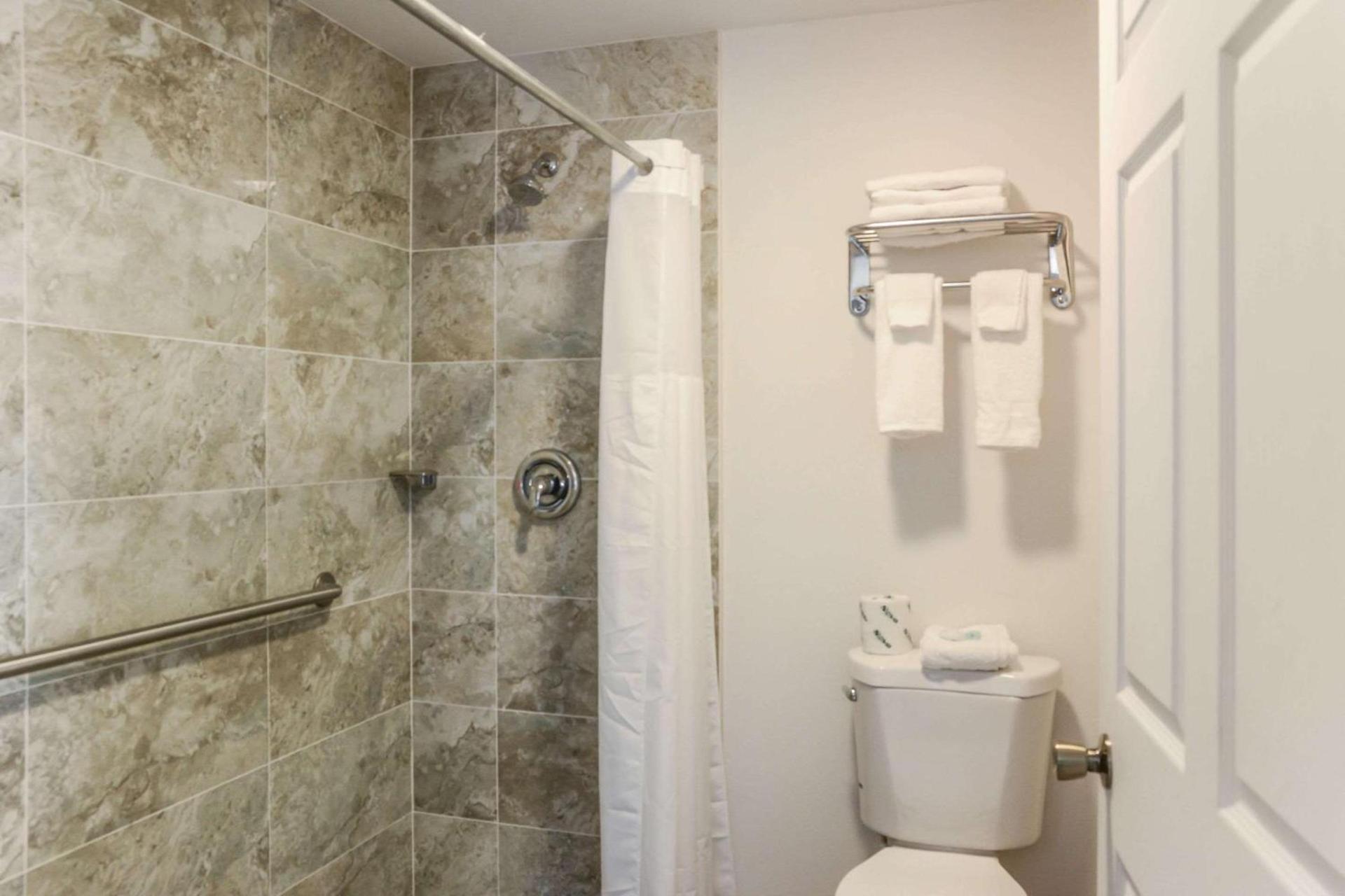 Rodeway Inn Milford photo 10