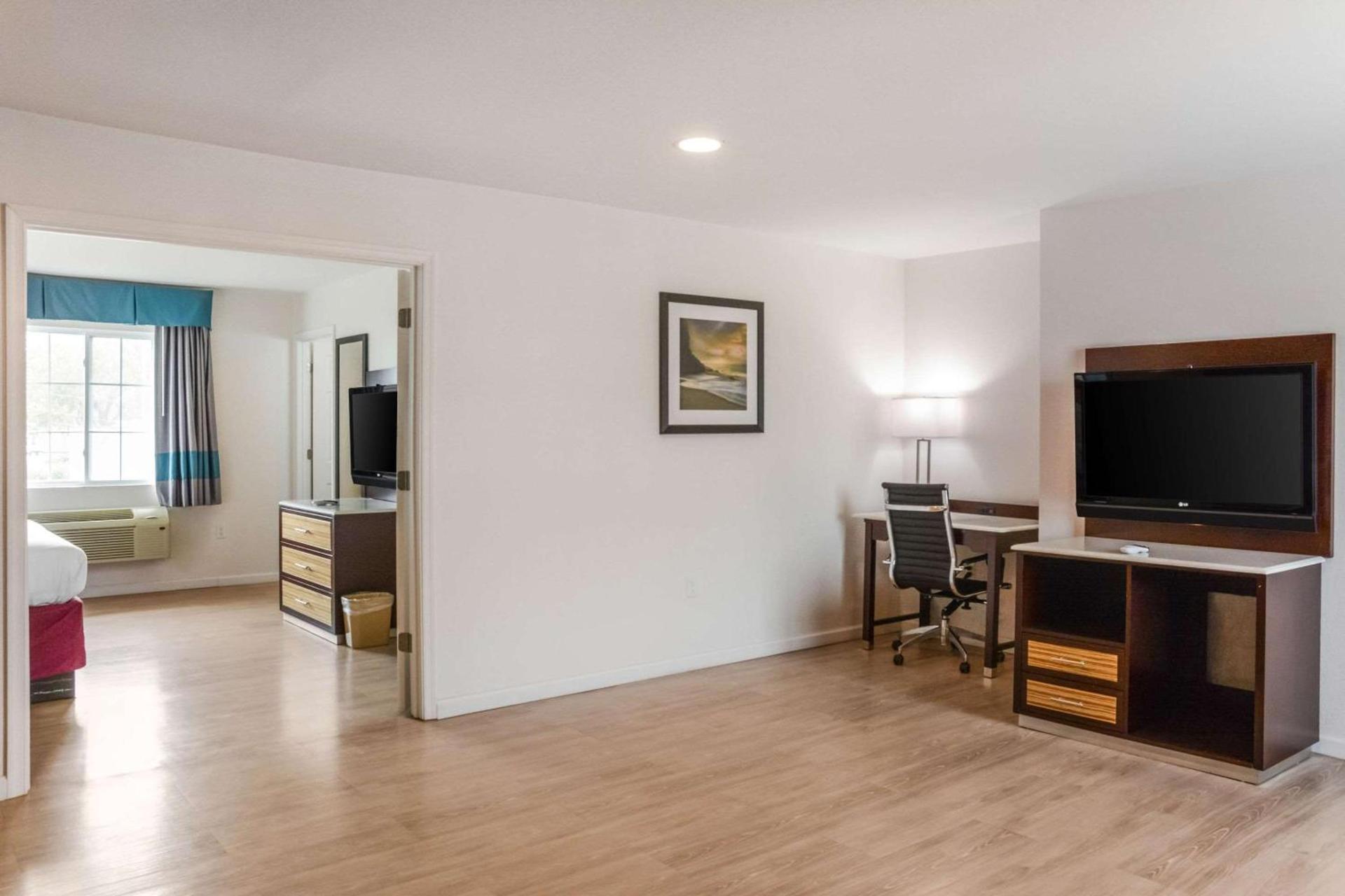 Rodeway Inn Milford photo 19