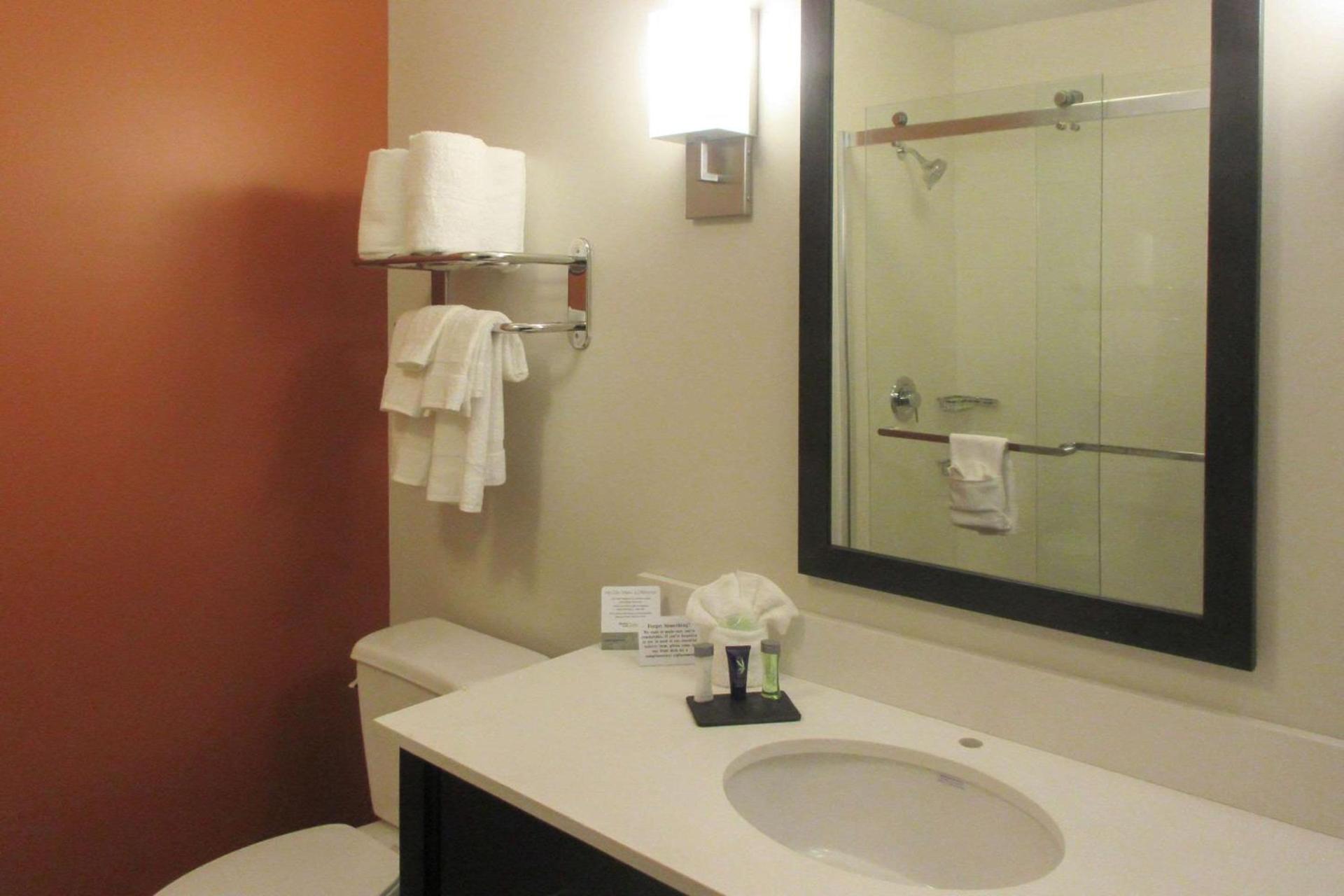 Sleep Inn & Suites Oregon - Madison photo 6