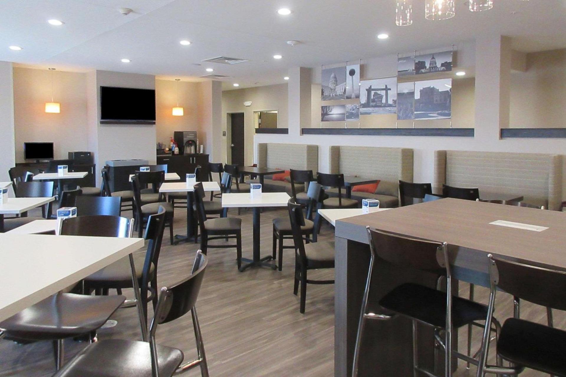 Sleep Inn & Suites Oregon - Madison photo 9