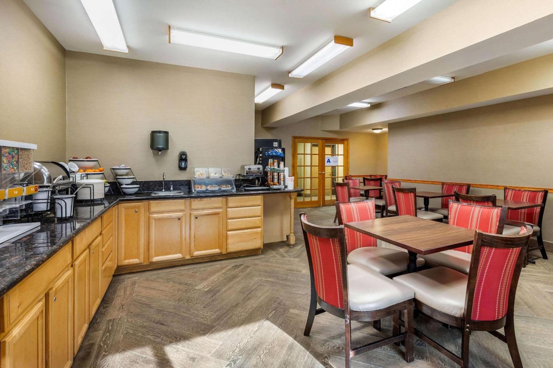 Comfort Inn & Suites Murrieta Temecula Wine Country photo 24