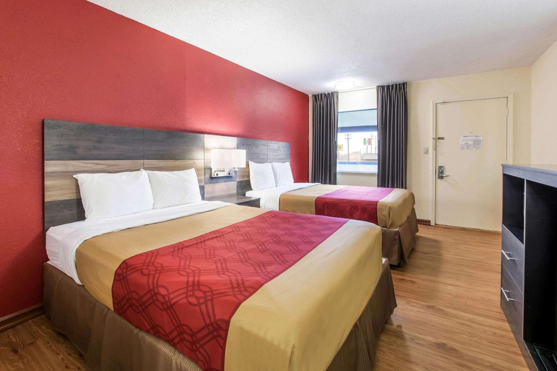 Econo Lodge Cloverdale photo 19